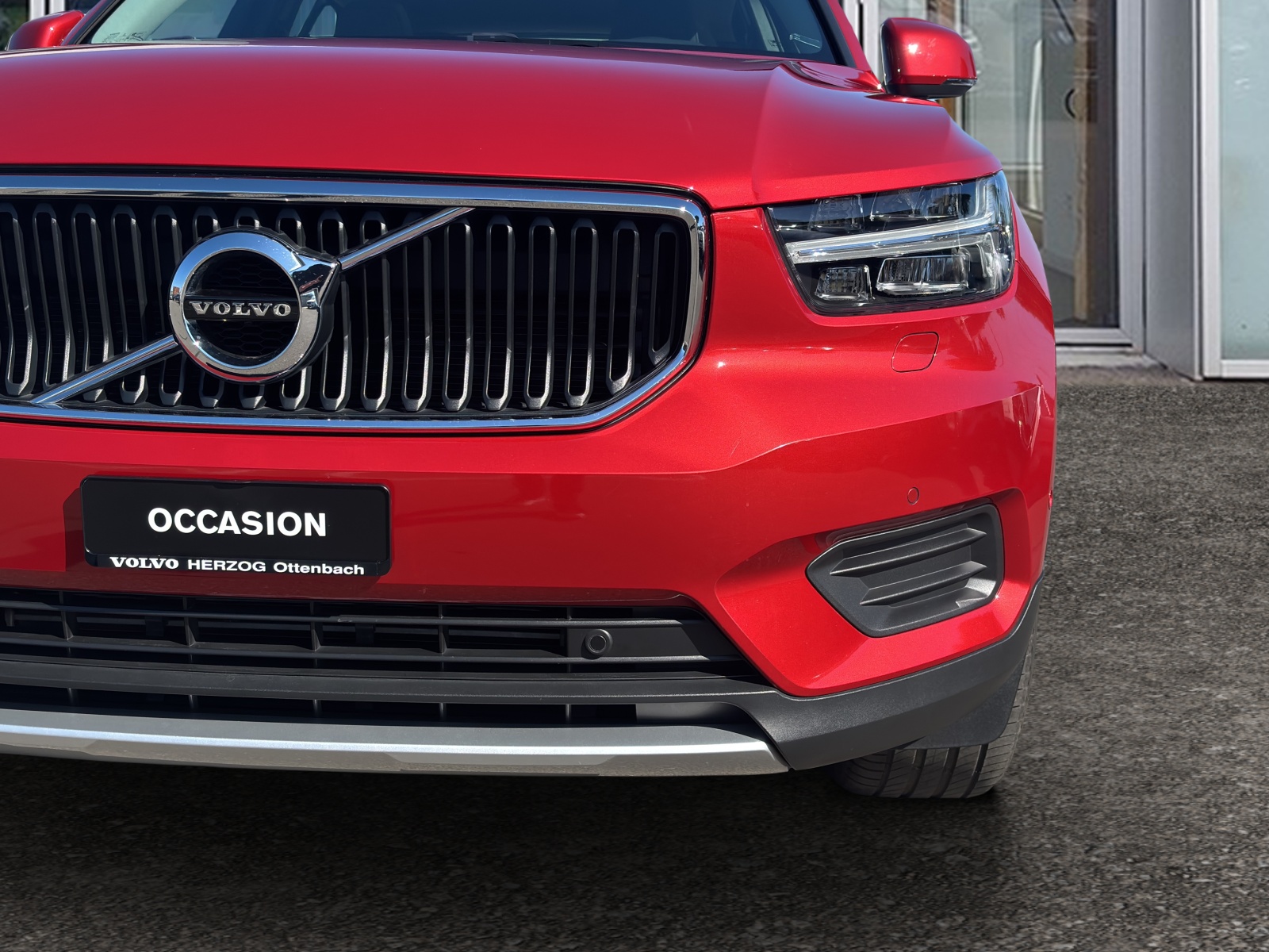 VOLVO XC40 2.0 D4 Momentum AWD-image-7