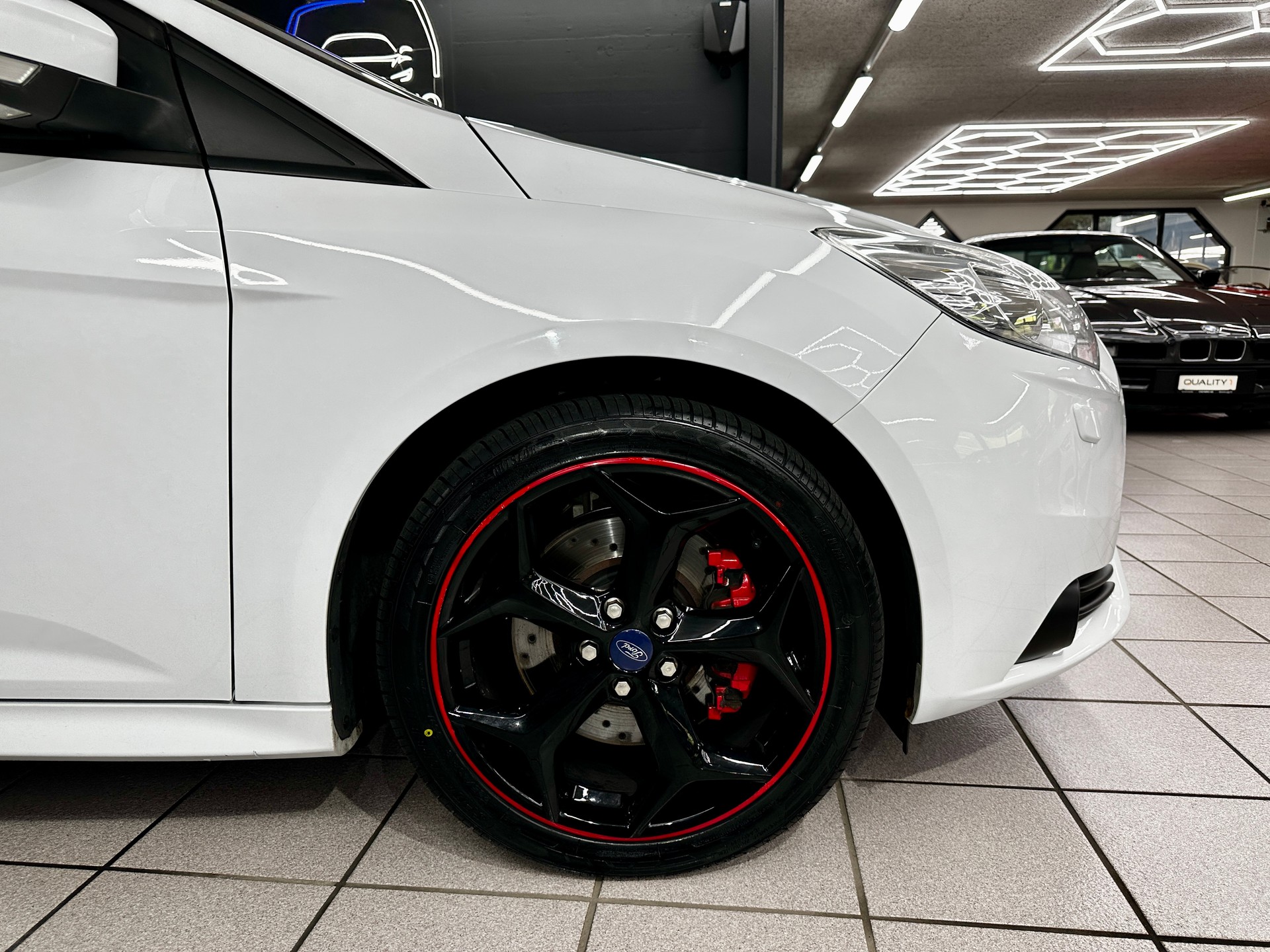 FORD Focus 2.0 SCTi ST-2-image-11