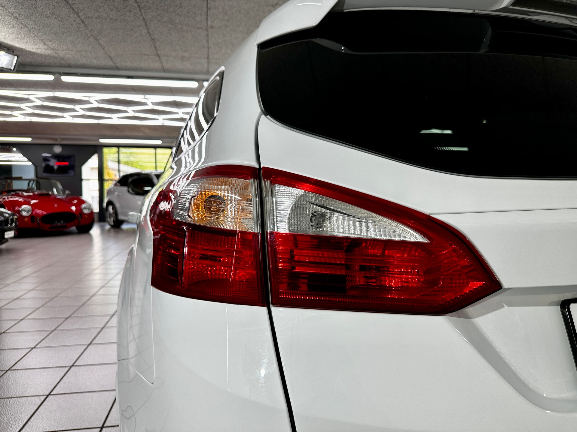 FORD Focus 2.0 SCTi ST-2-image-6