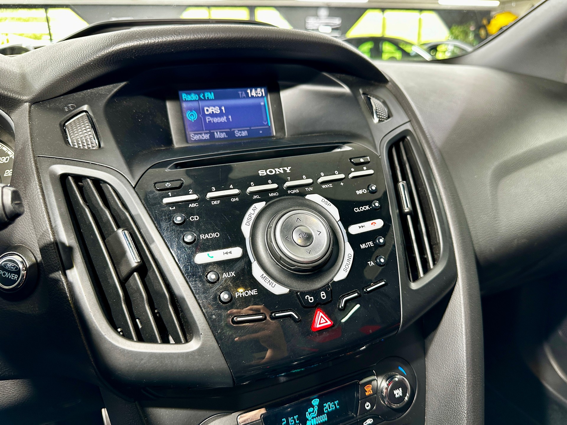 FORD Focus 2.0 SCTi ST-2-image-23