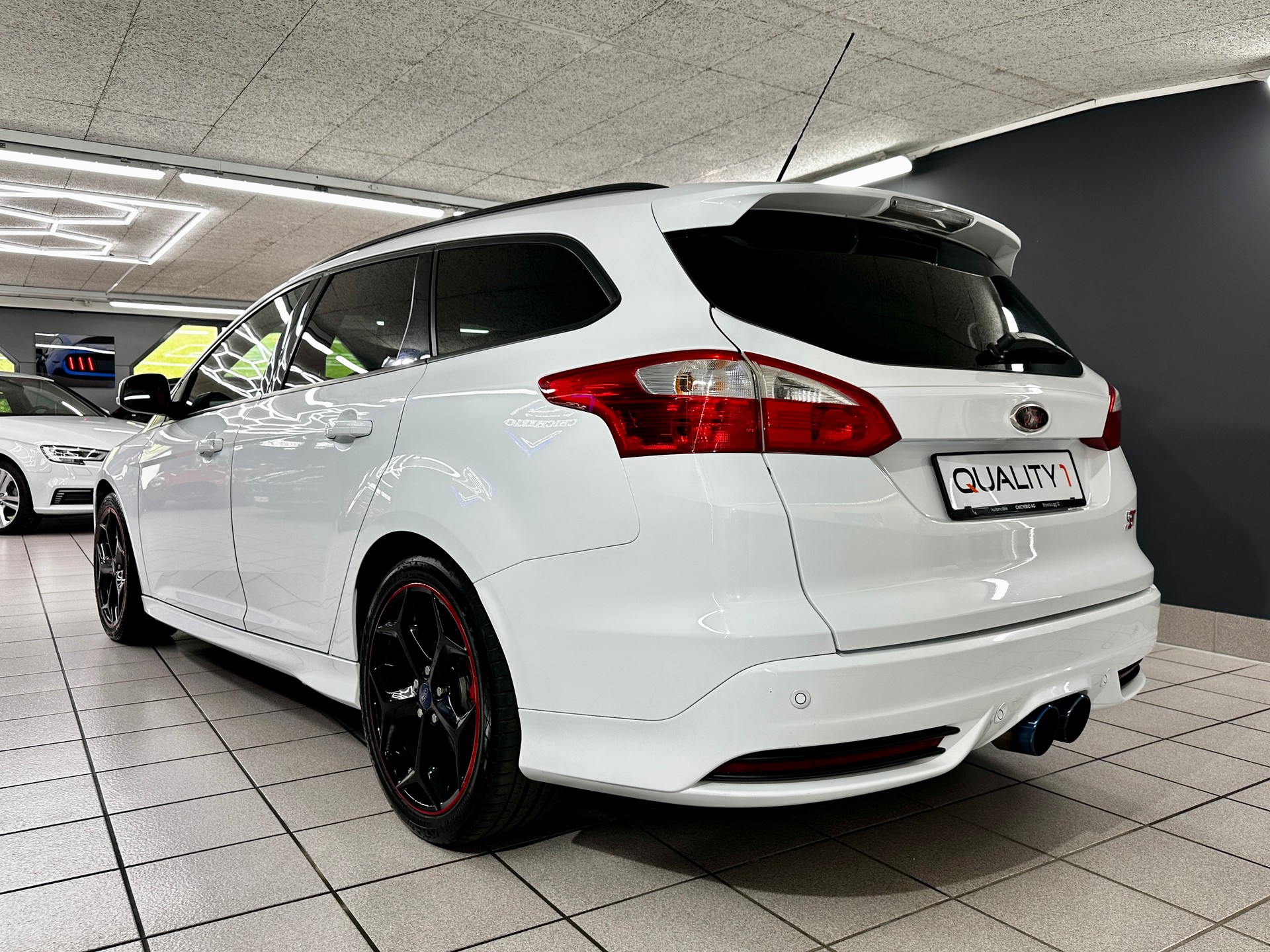 FORD Focus 2.0 SCTi ST-2-image-7