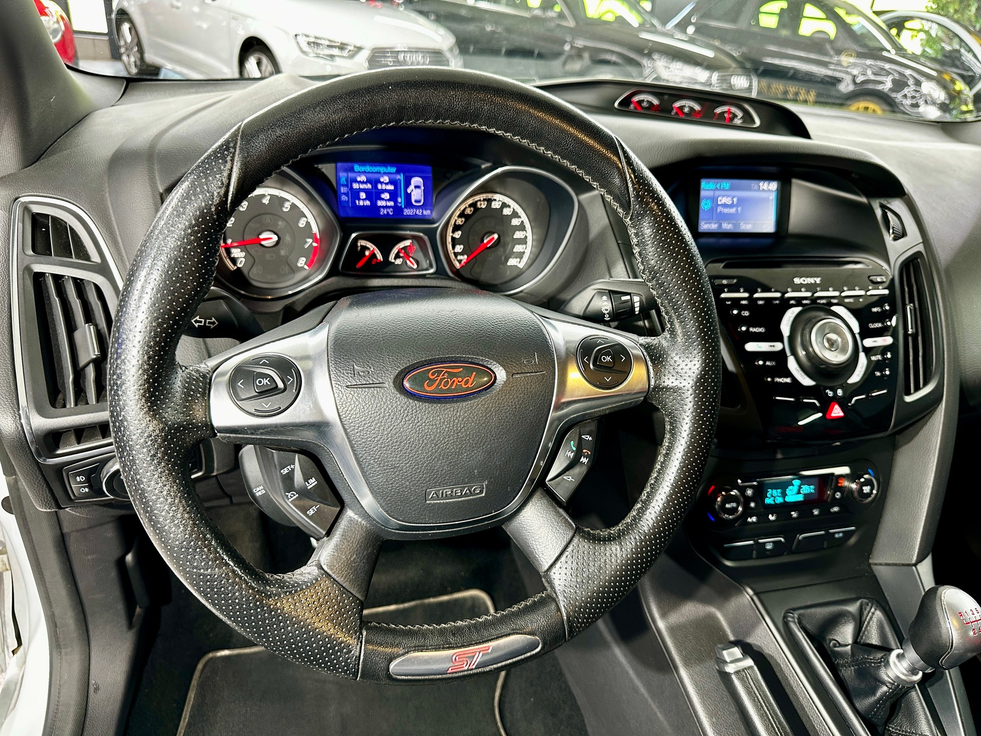 FORD Focus 2.0 SCTi ST-2-image-18