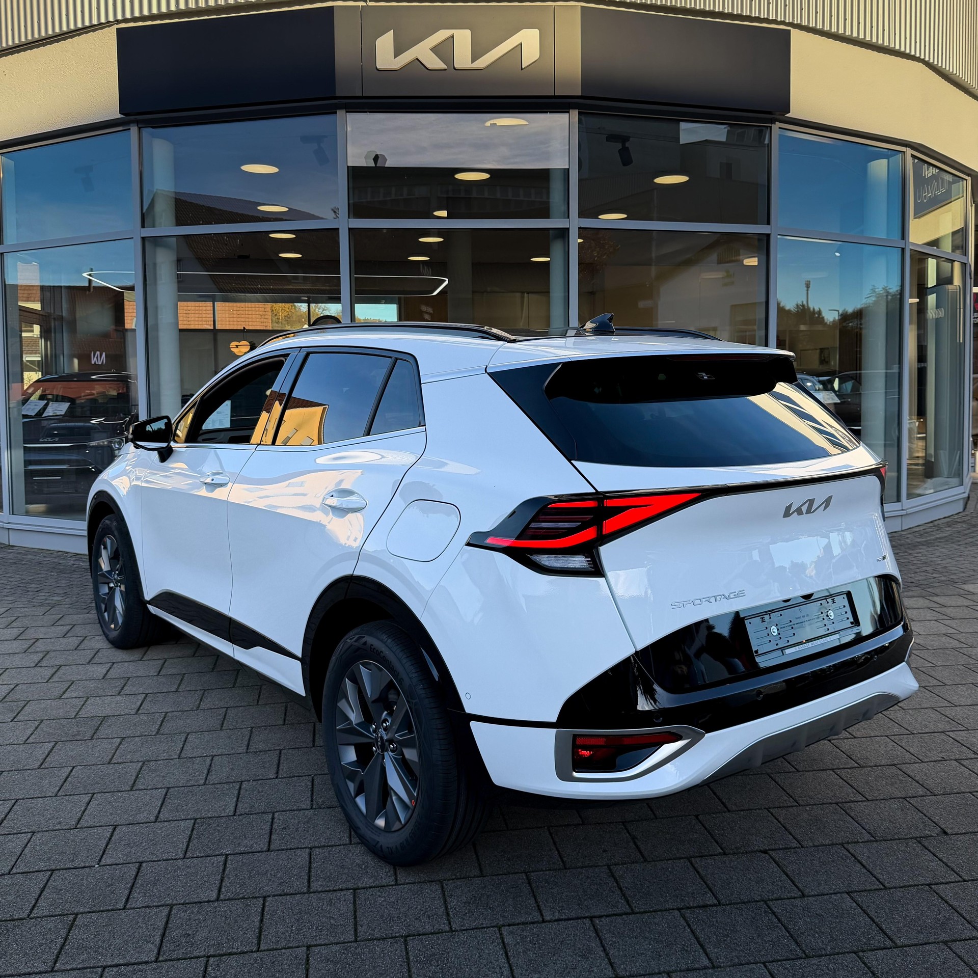 KIA Sportage 1.6 T-GDi Hybrid GT-Line-showroom-element-1