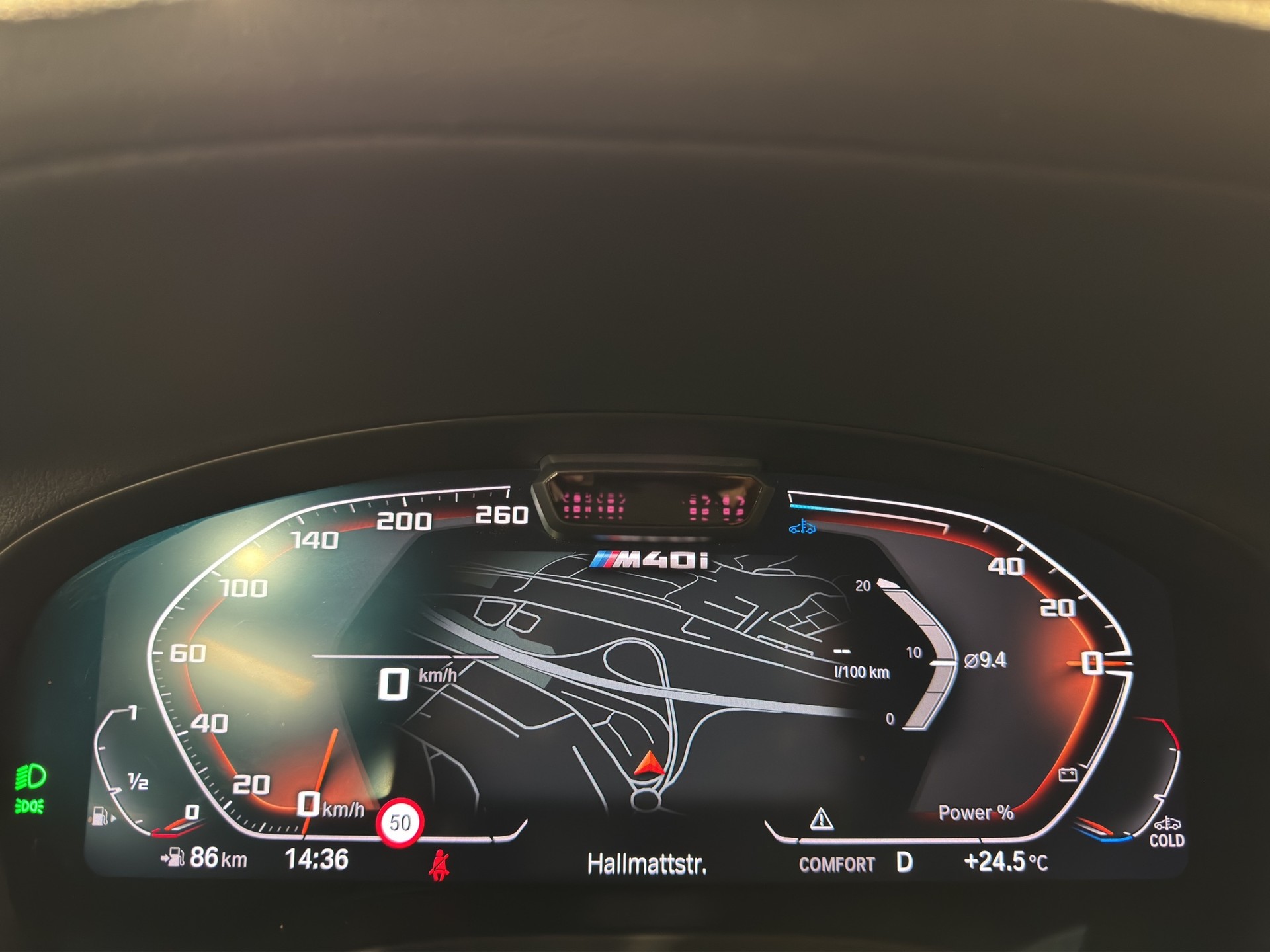 BMW X4 M40i-image-12