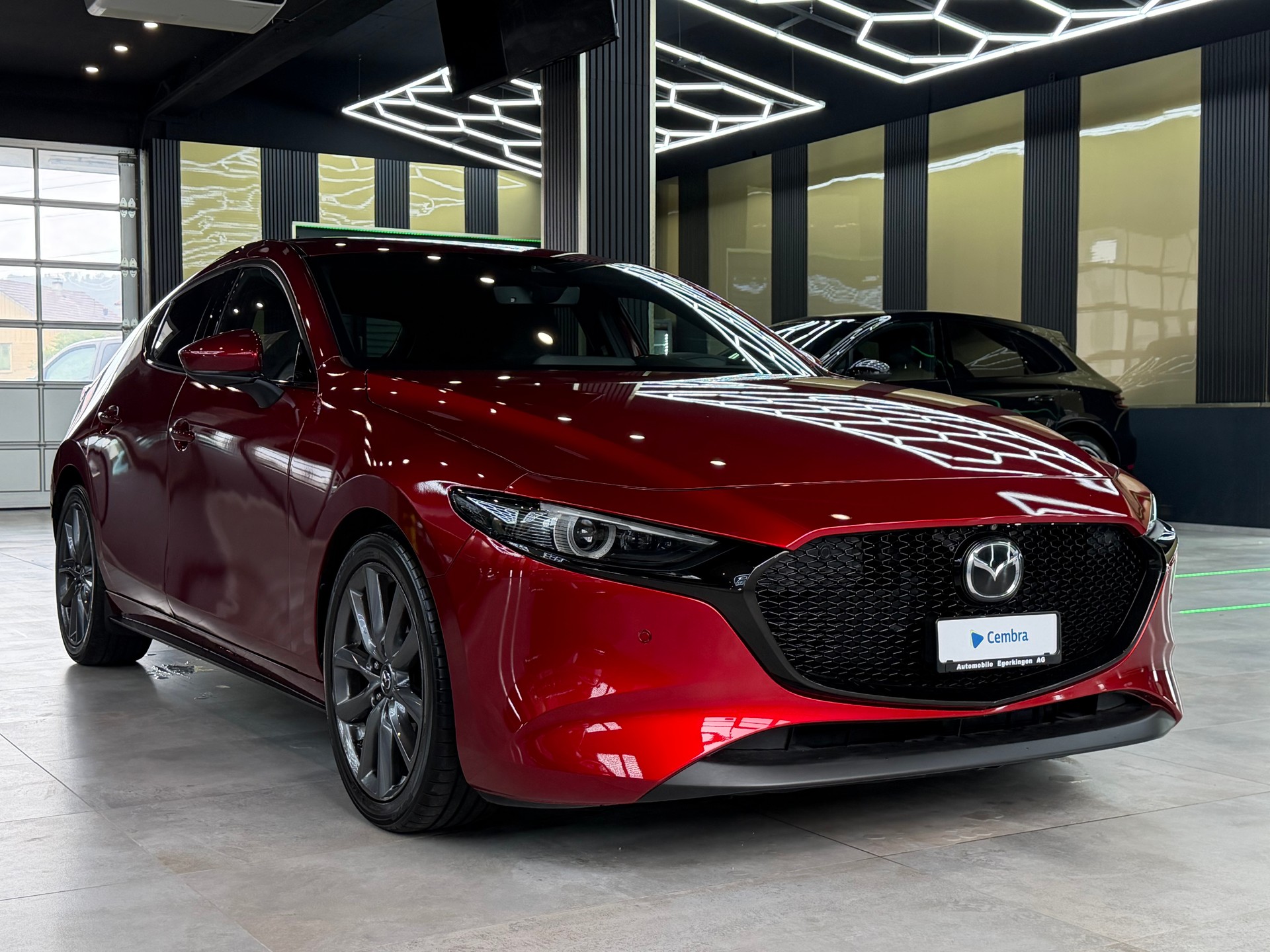 MAZDA 3 Hatchback SKYACTIV-G M Hybrid 122 Revolution Automat-showroom-element-2