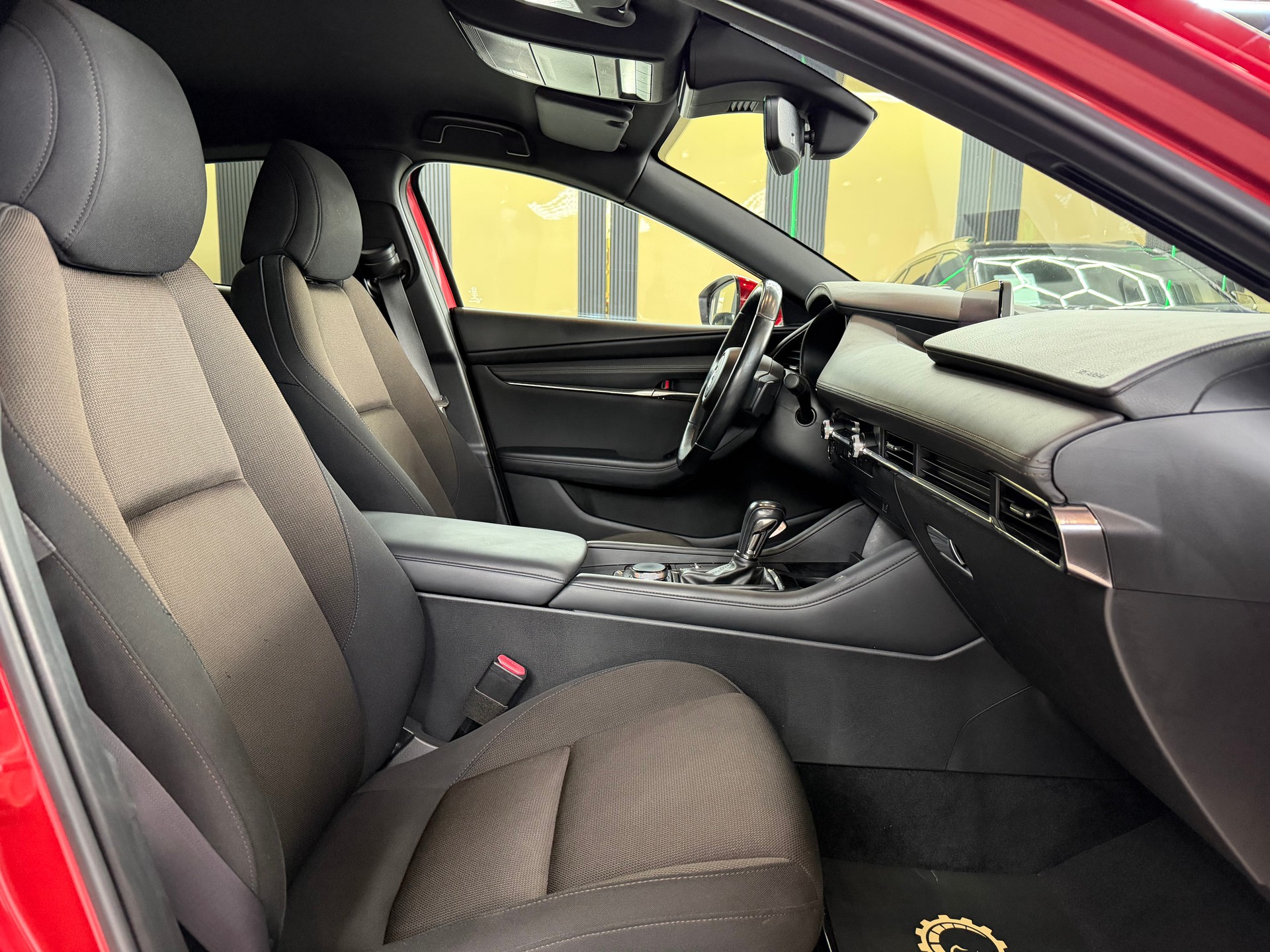 MAZDA 3 Hatchback SKYACTIV-G M Hybrid 122 Revolution Automat-image-11