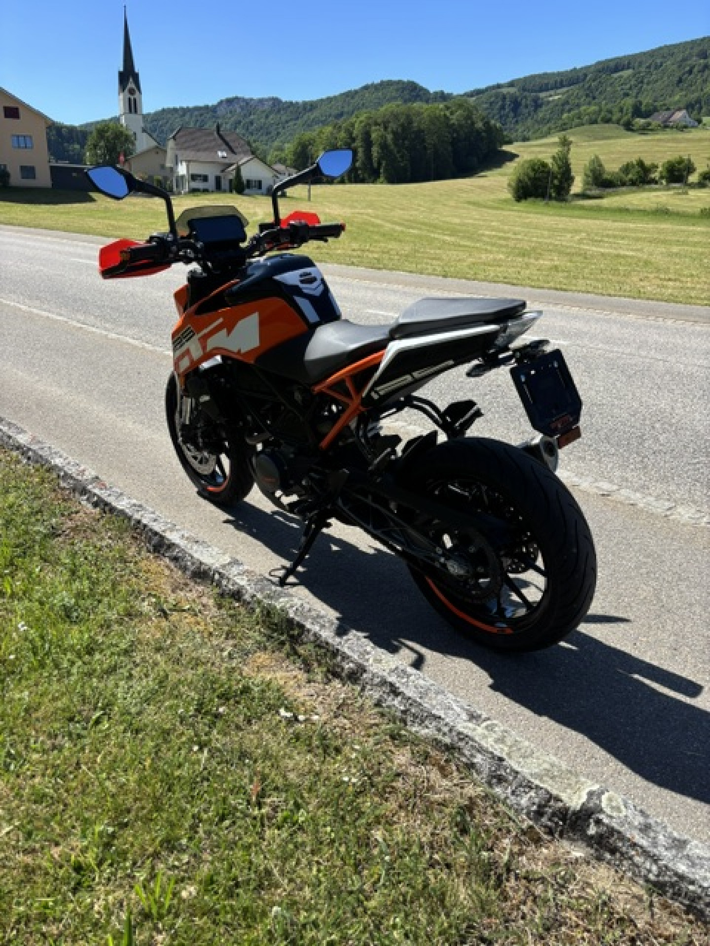 KTM 125 Duke-image-5