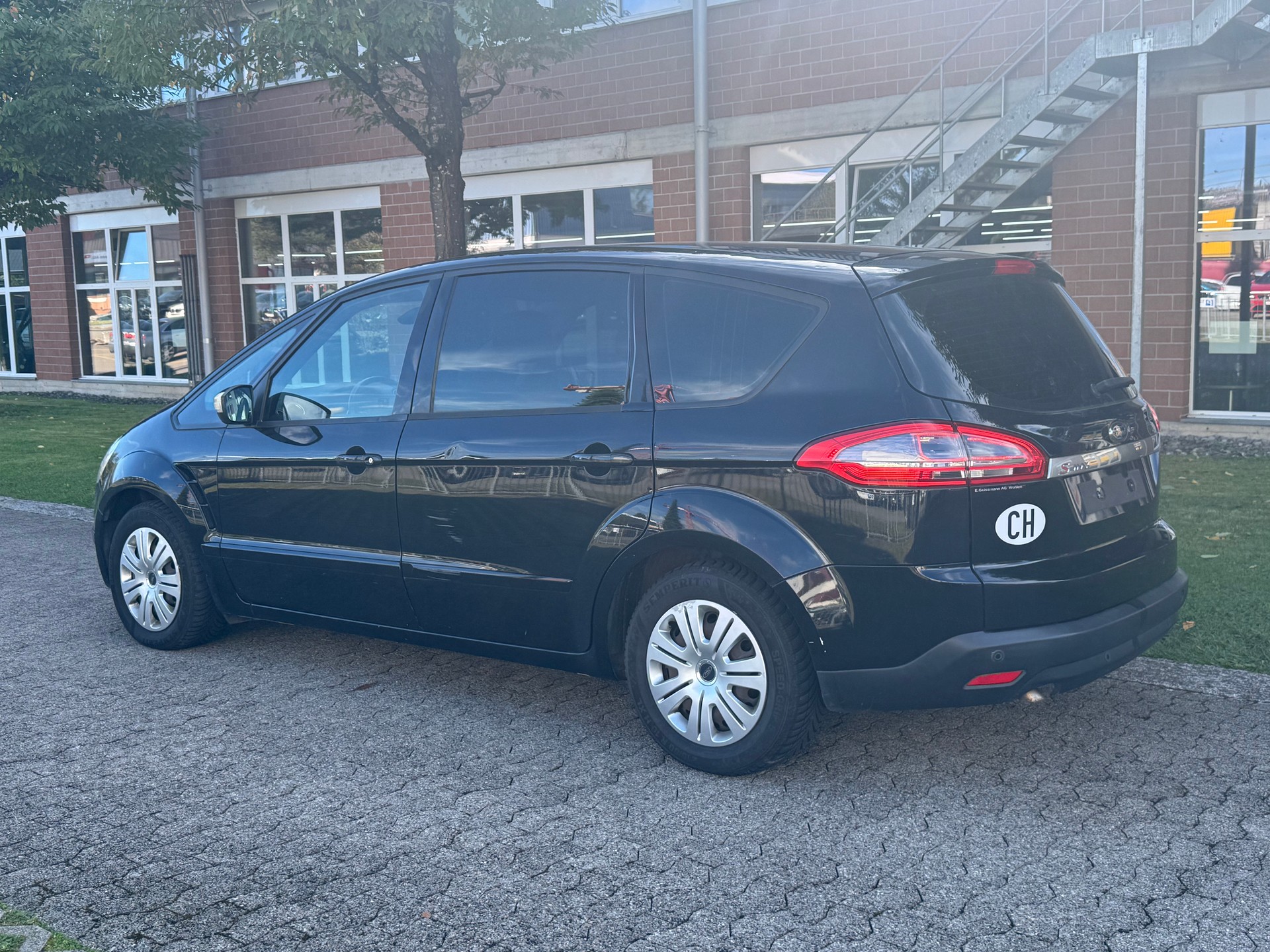 FORD S-Max 2.0 TDCi Titanium-image-2