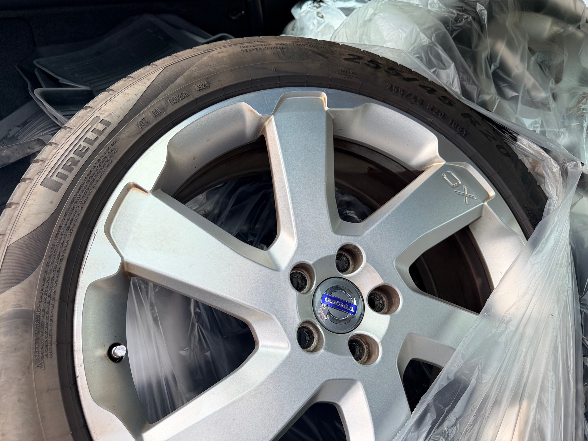 VOLVO XC60 D4 AWD Husky Edition Geartronic-image-17