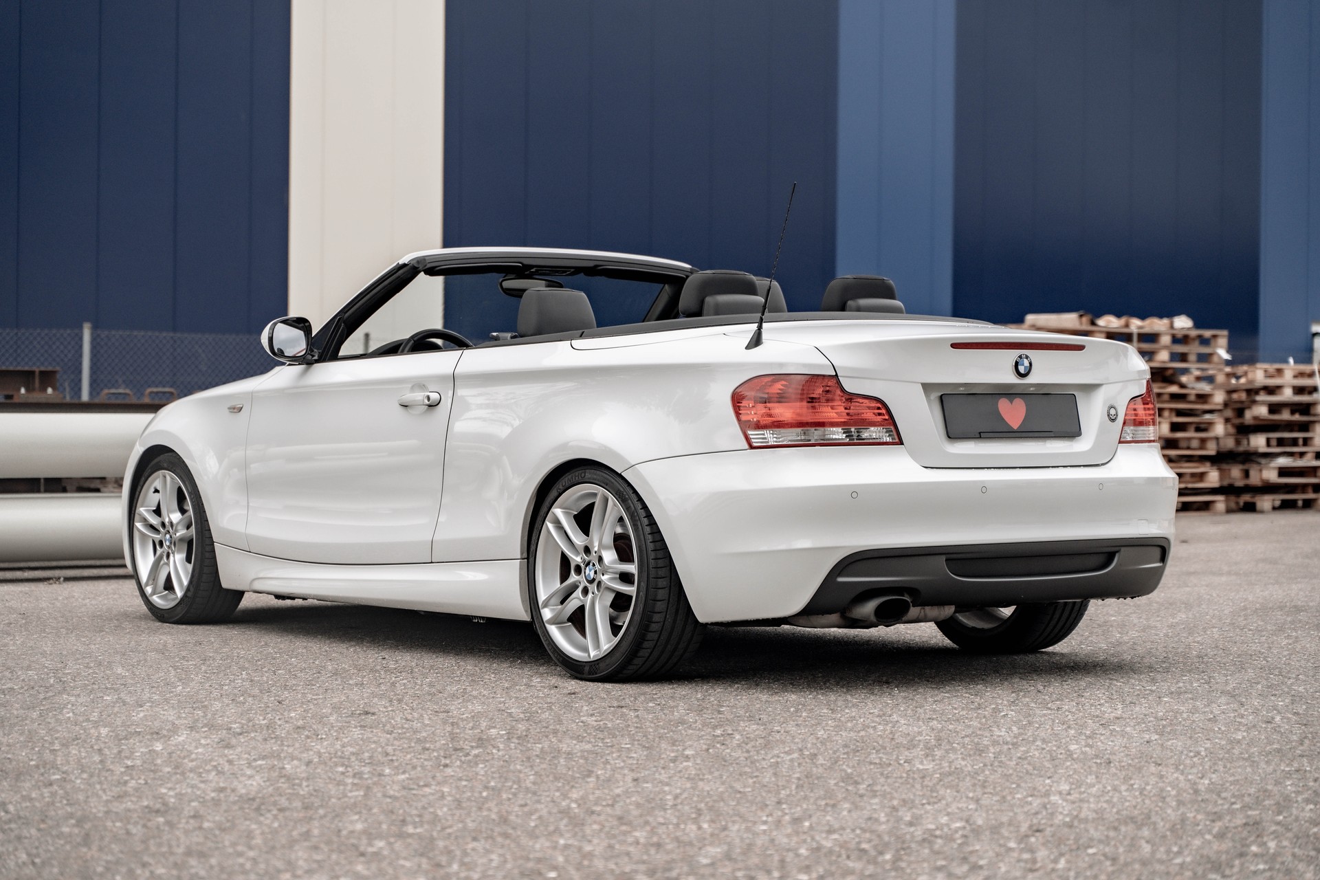BMW 120i Cabrio M Paket * FRISCH AB MFK * 8-fach Bereift *-showroom-element-3
