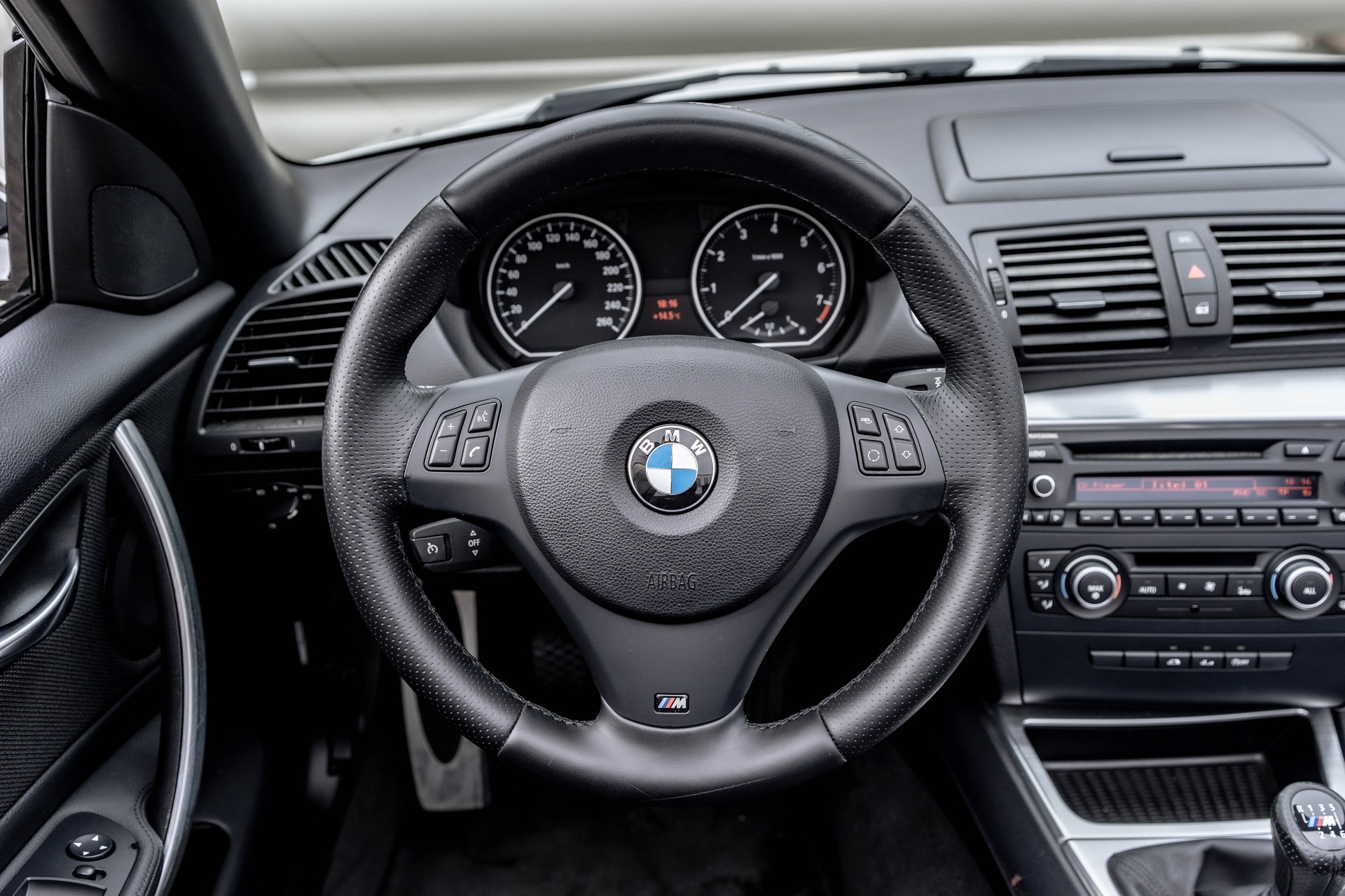 BMW 120i Cabrio M Paket * FRISCH AB MFK * 8-fach Bereift *-image-7