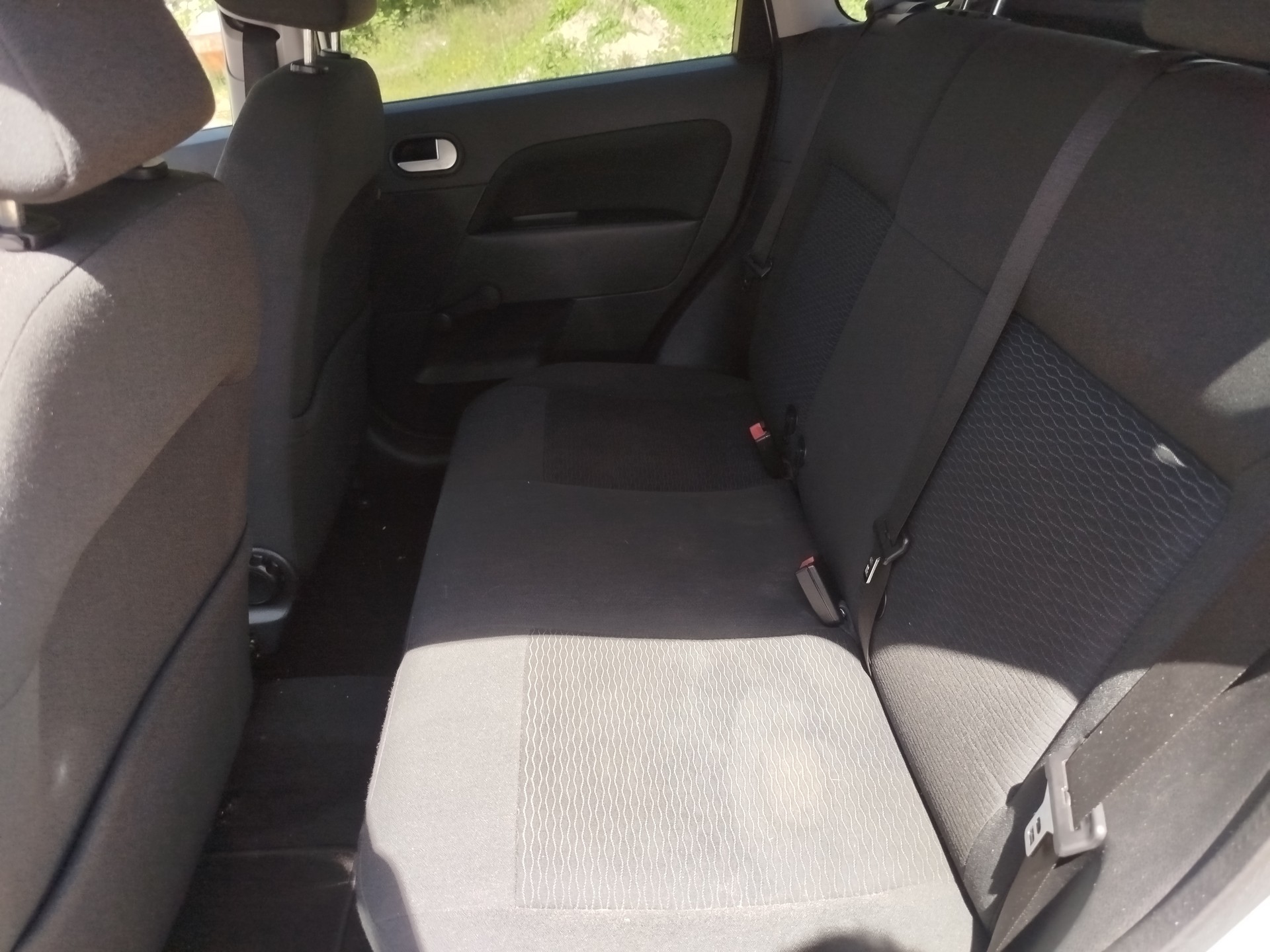 FORD Fiesta 1.6 16V Ghia-image-9