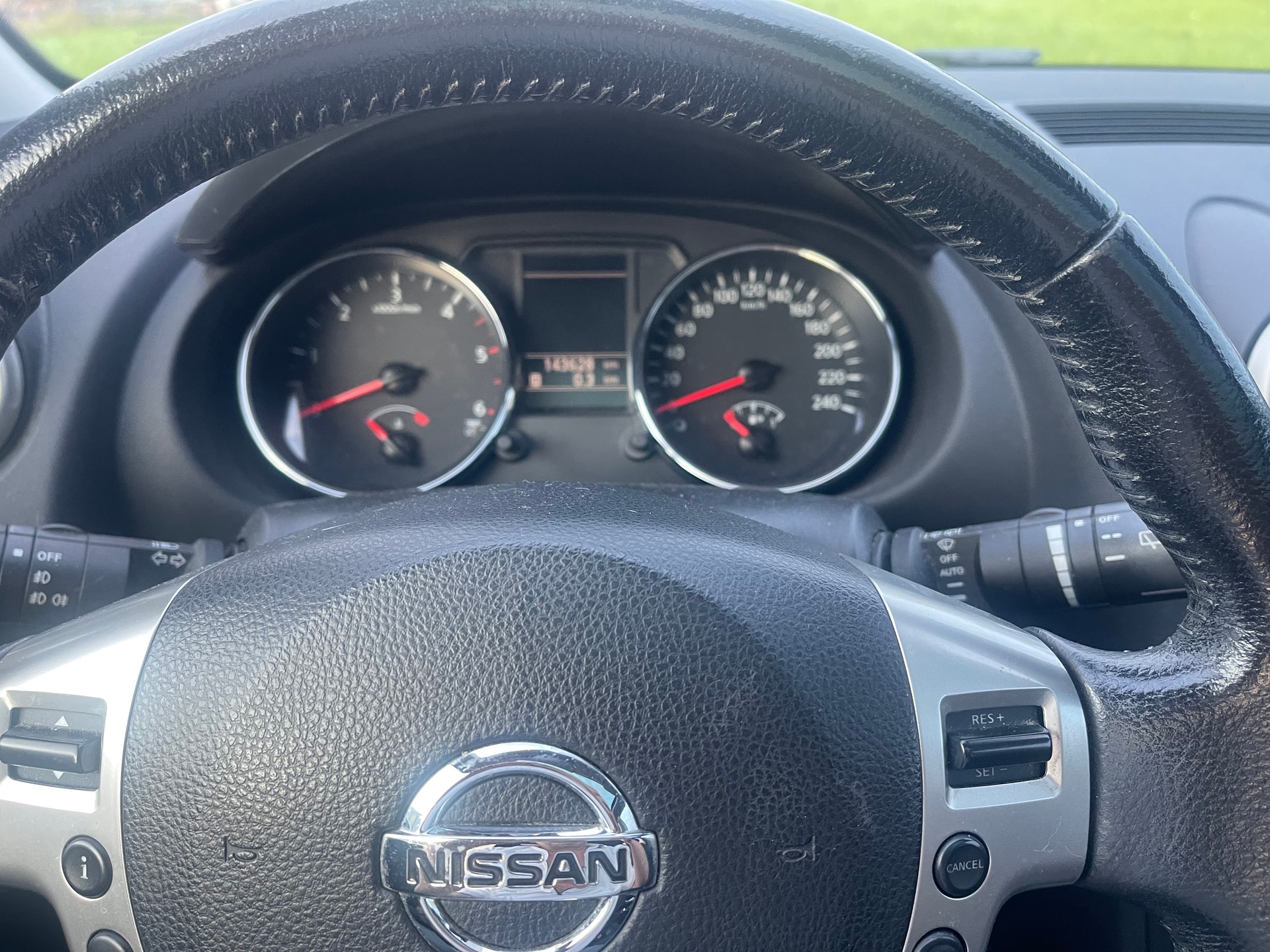 NISSAN Qashqai 1.6 dCi iStop 360-image-8