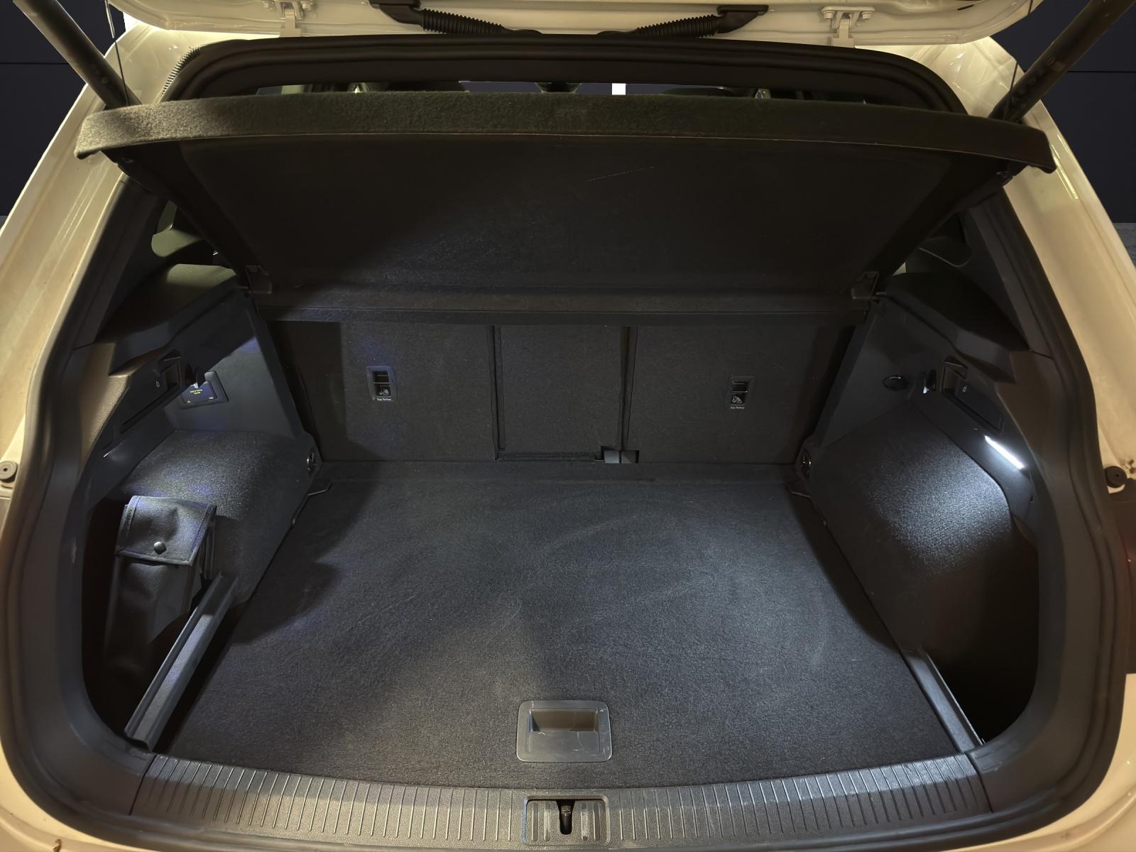 VW Tiguan 2.0 TSI R-Line DSG-image-4