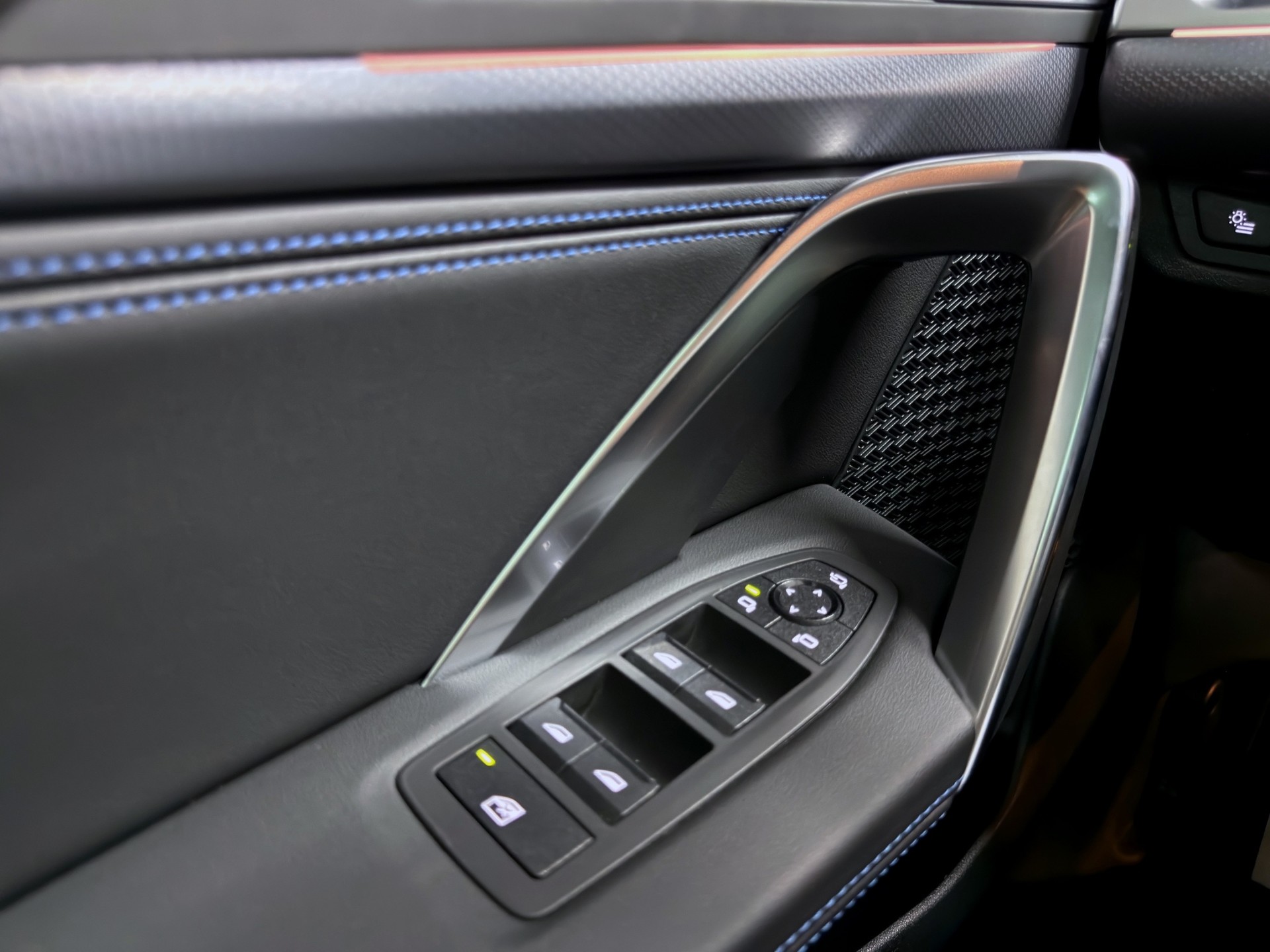 BMW X2 xDrive M35i M Sport Pro-image-25