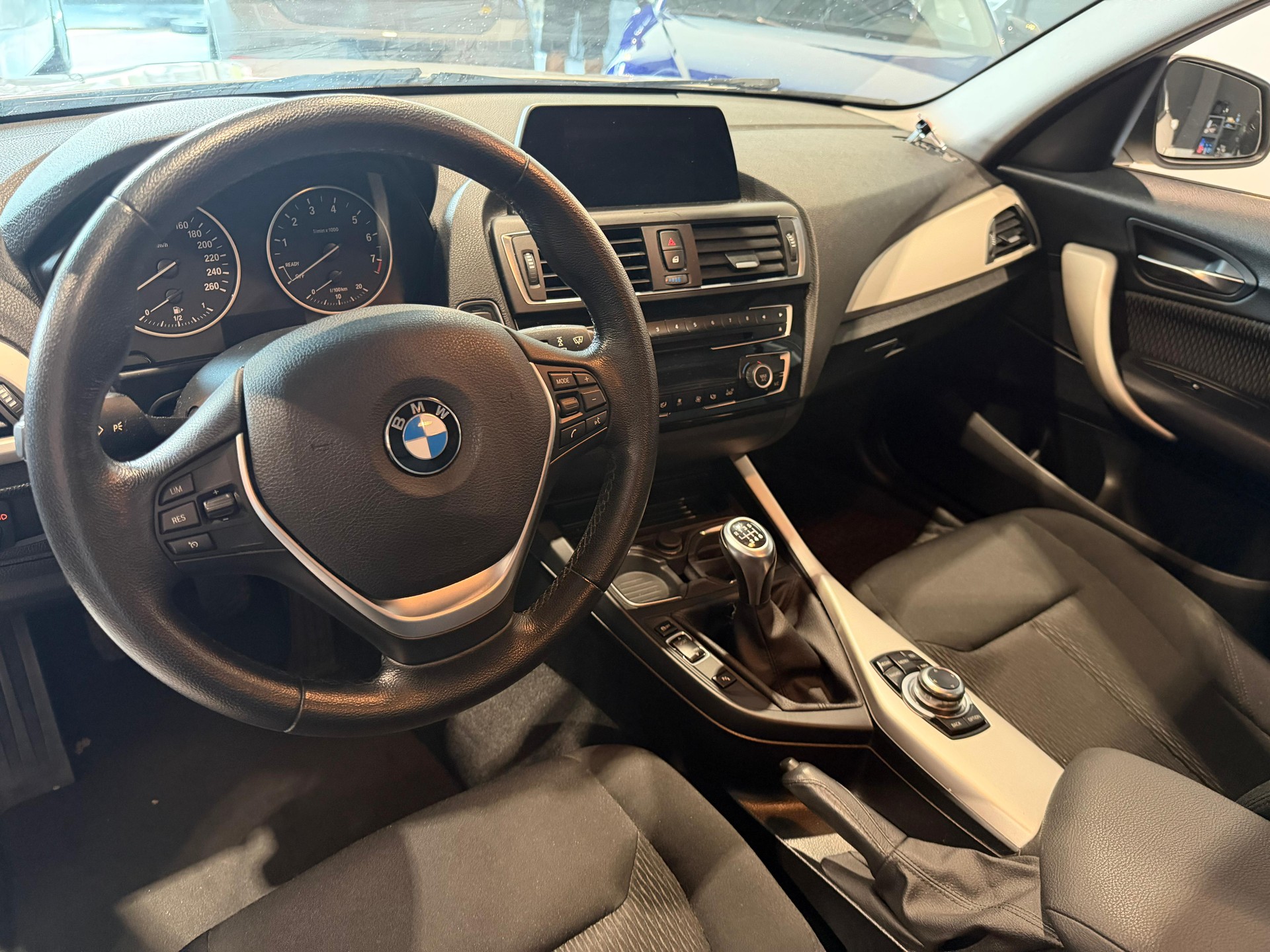 BMW 116i Business-image-8
