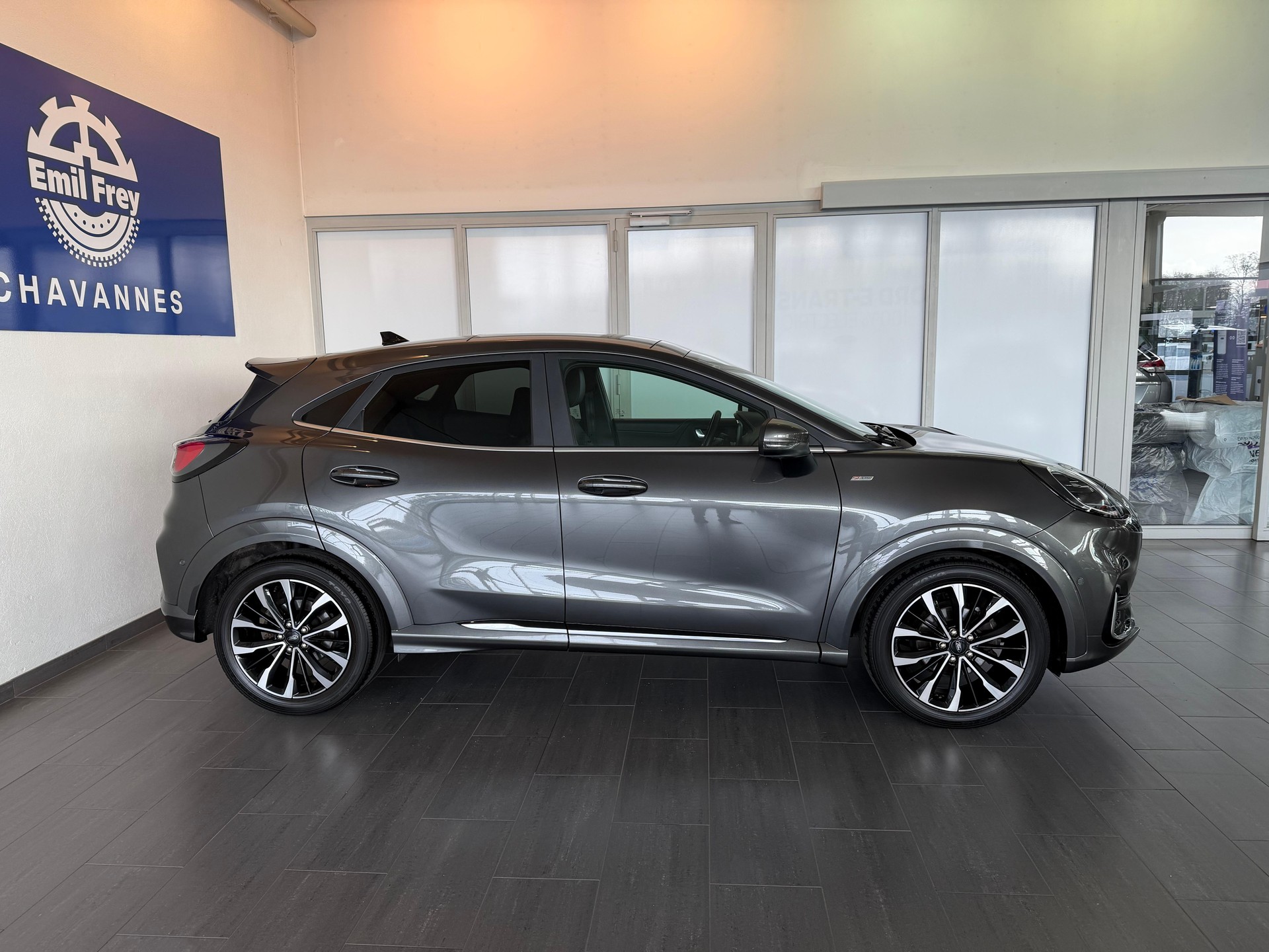 FORD Puma 1.0 EcoB Hybrid 155 ST-Line Vignale-showroom-element-3