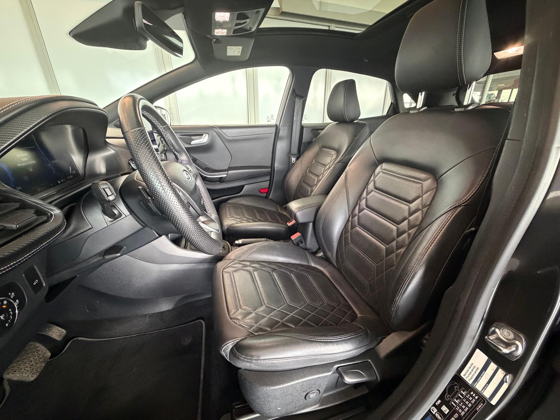 FORD Puma 1.0 EcoB Hybrid 155 ST-Line Vignale-image-8