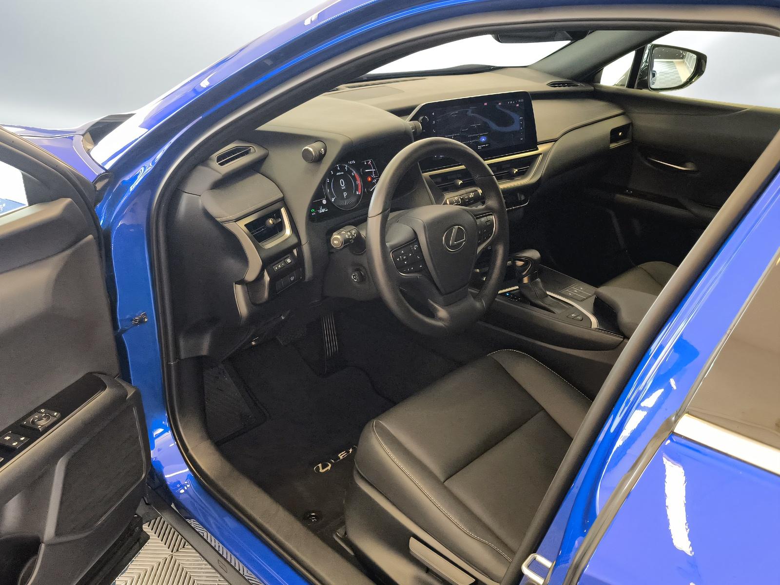 LEXUS UX 250h F-Line-image-9