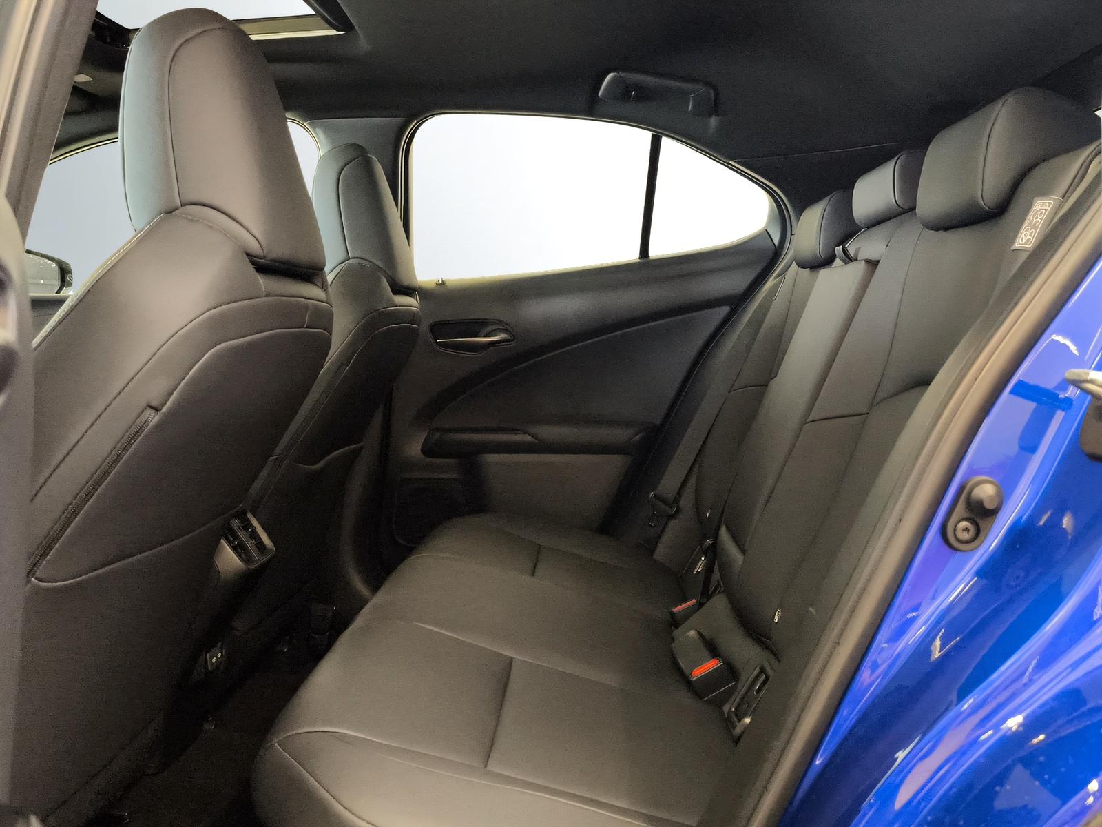 LEXUS UX 250h F-Line-image-7