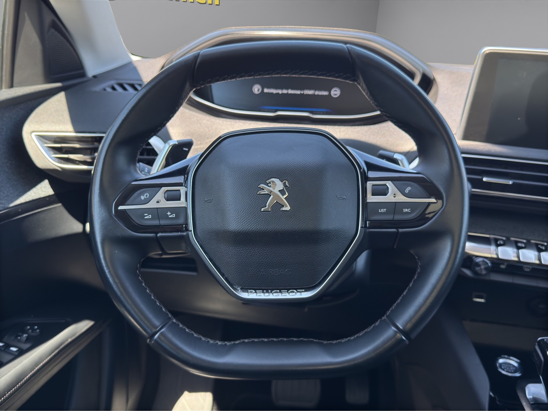 PEUGEOT 3008 1.5 BlueHDi Allure EAT-image-12