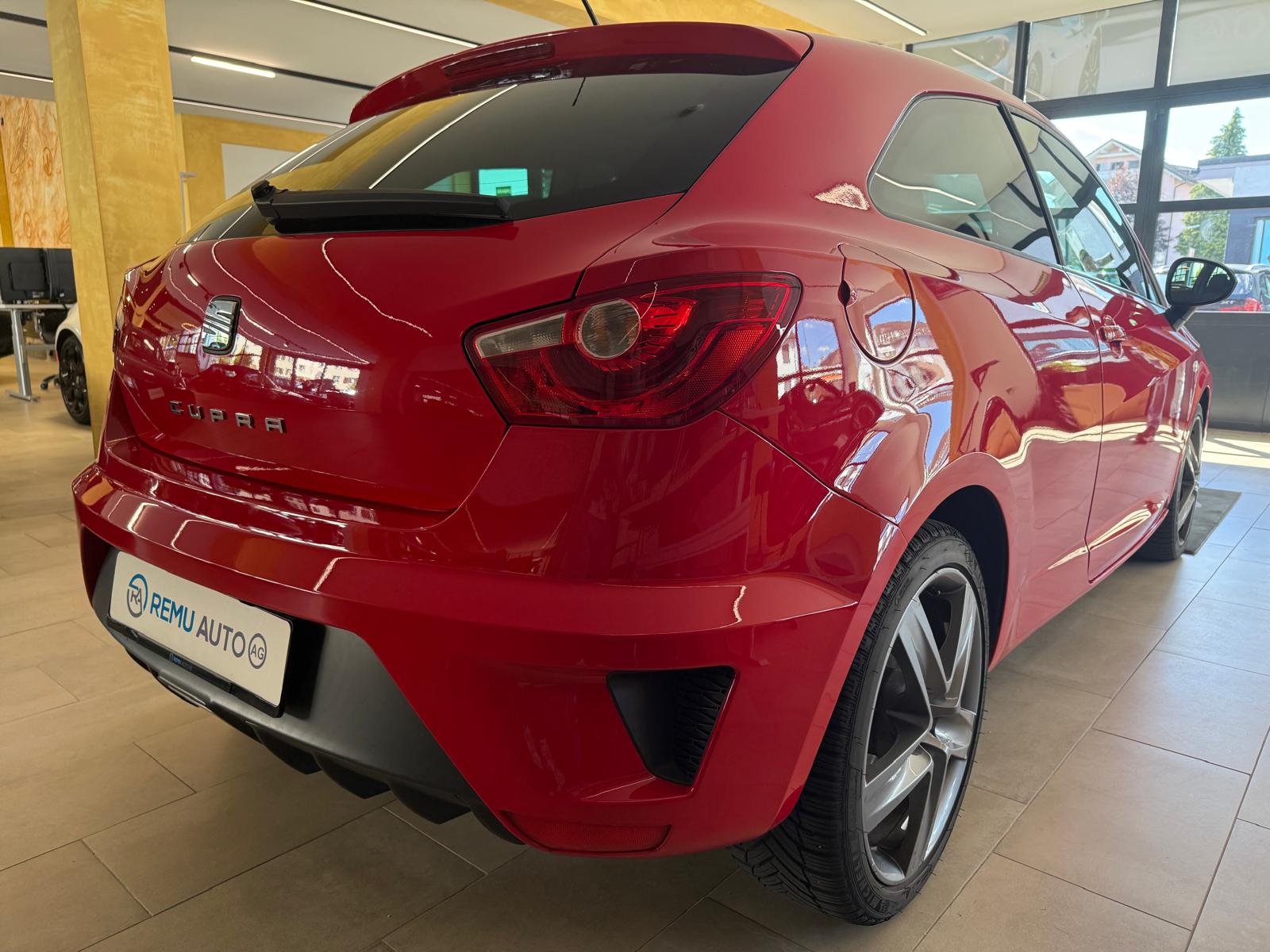 SEAT Ibiza SC 1.4 TSI Cupra DSG-showroom-element-2