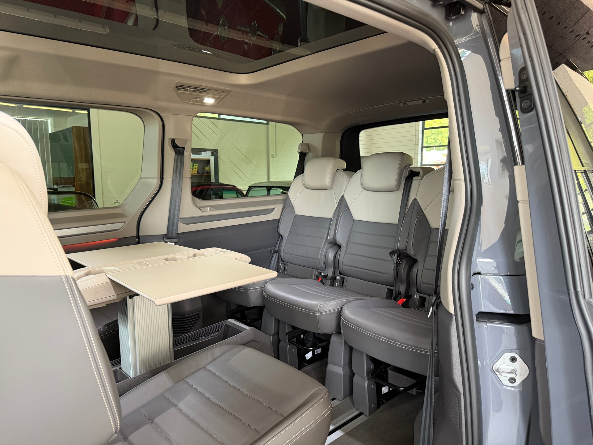 VW Multivan 2.0 TSI 204 PS '' EDITION '' LEDER ''Life DSG Lang-image-15