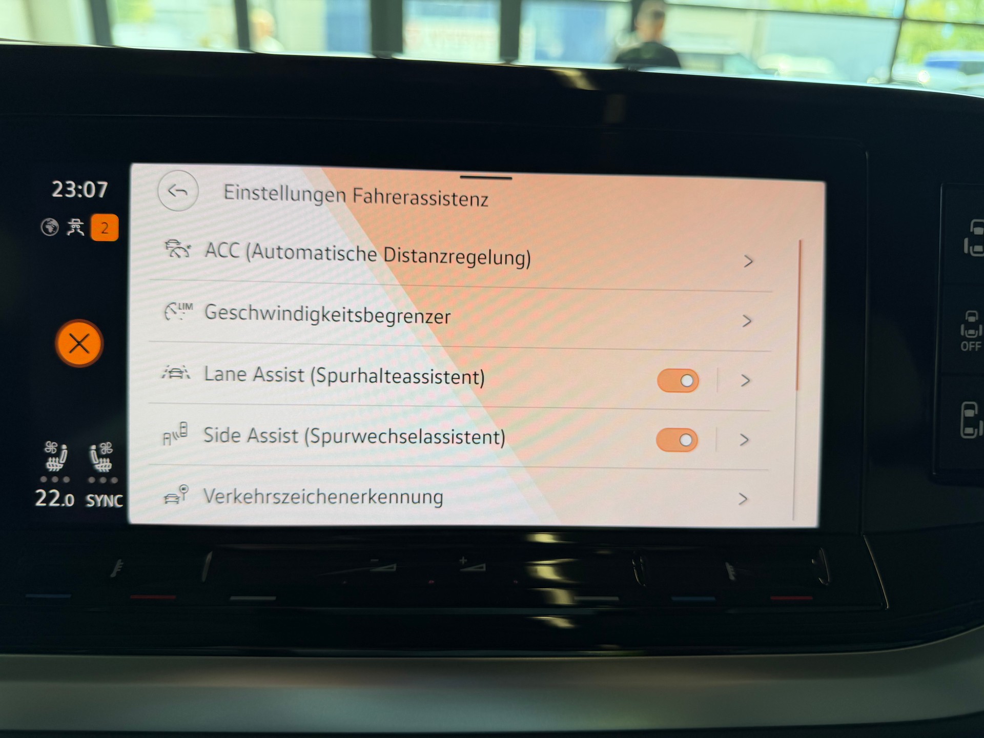 VW Multivan 2.0 TSI 204 PS '' EDITION '' LEDER ''Life DSG Lang-image-30