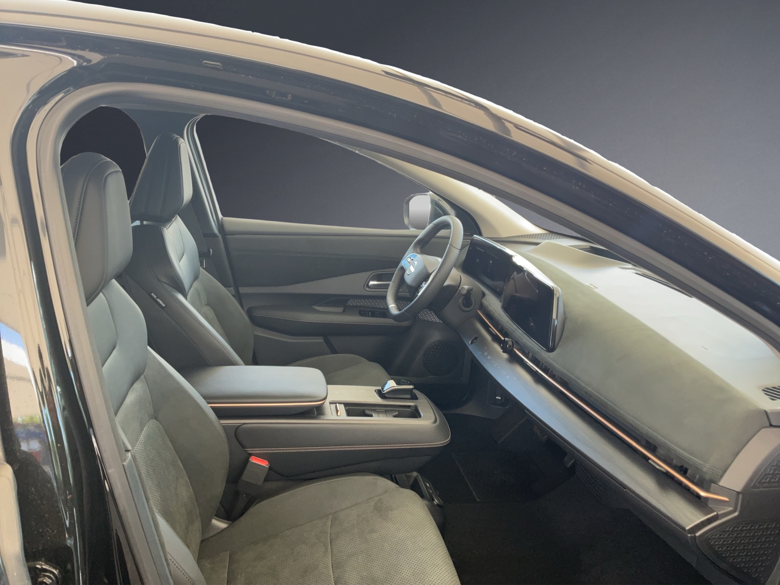 NISSAN Ariya 87 kWh Evolve-image-8