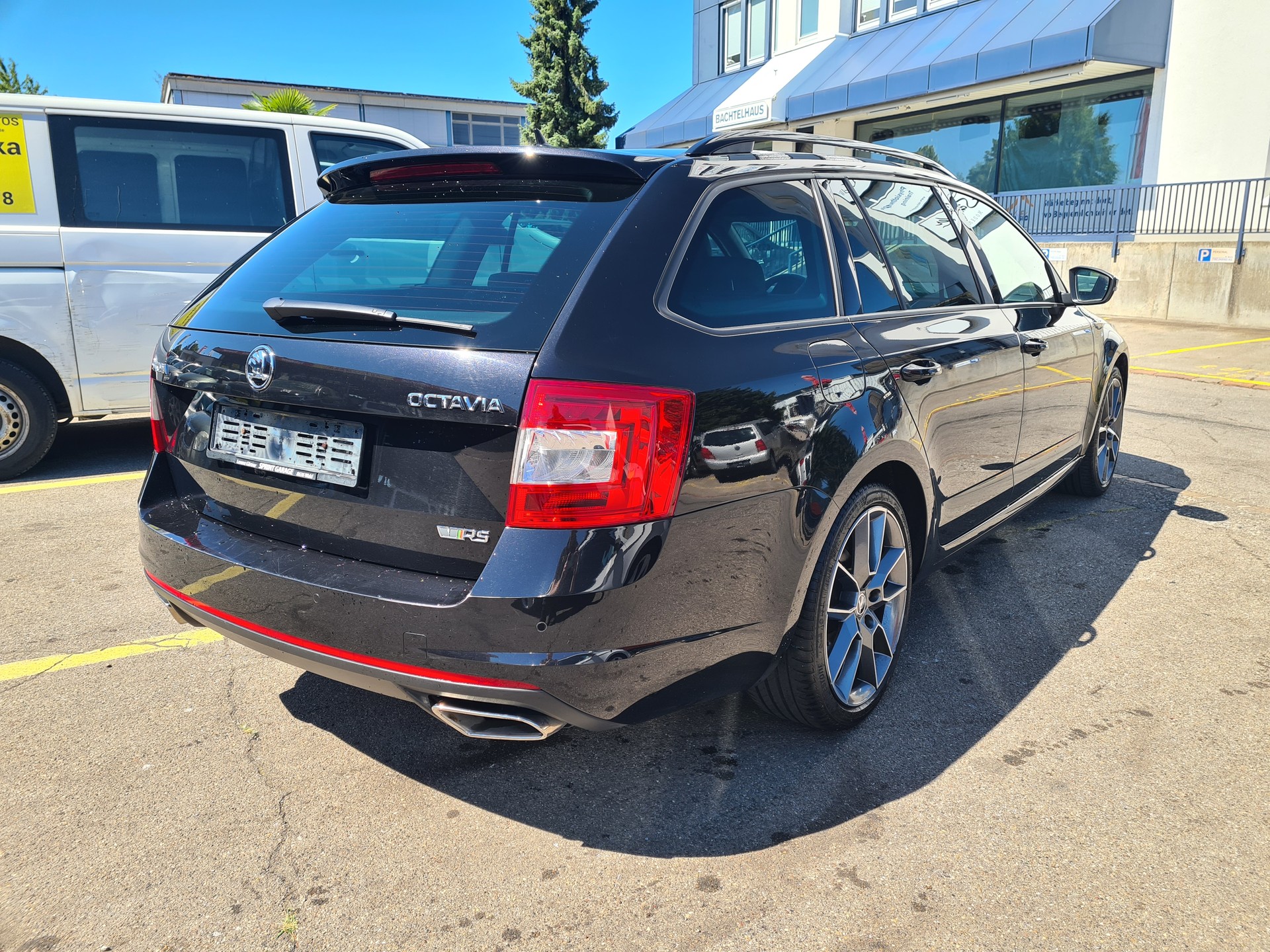 SKODA Octavia Combi 2.0 TDI RS DSG-image-6