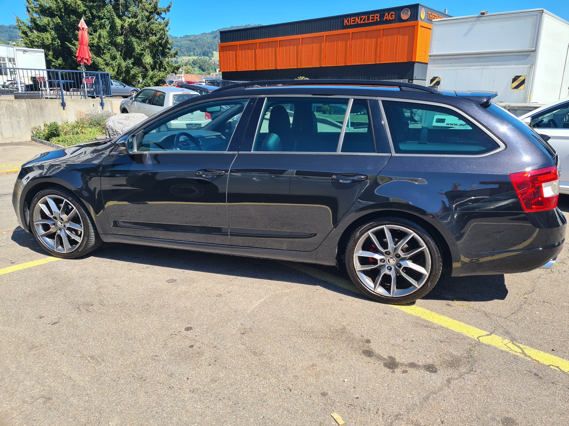 SKODA Octavia Combi 2.0 TDI RS DSG-showroom-element-3