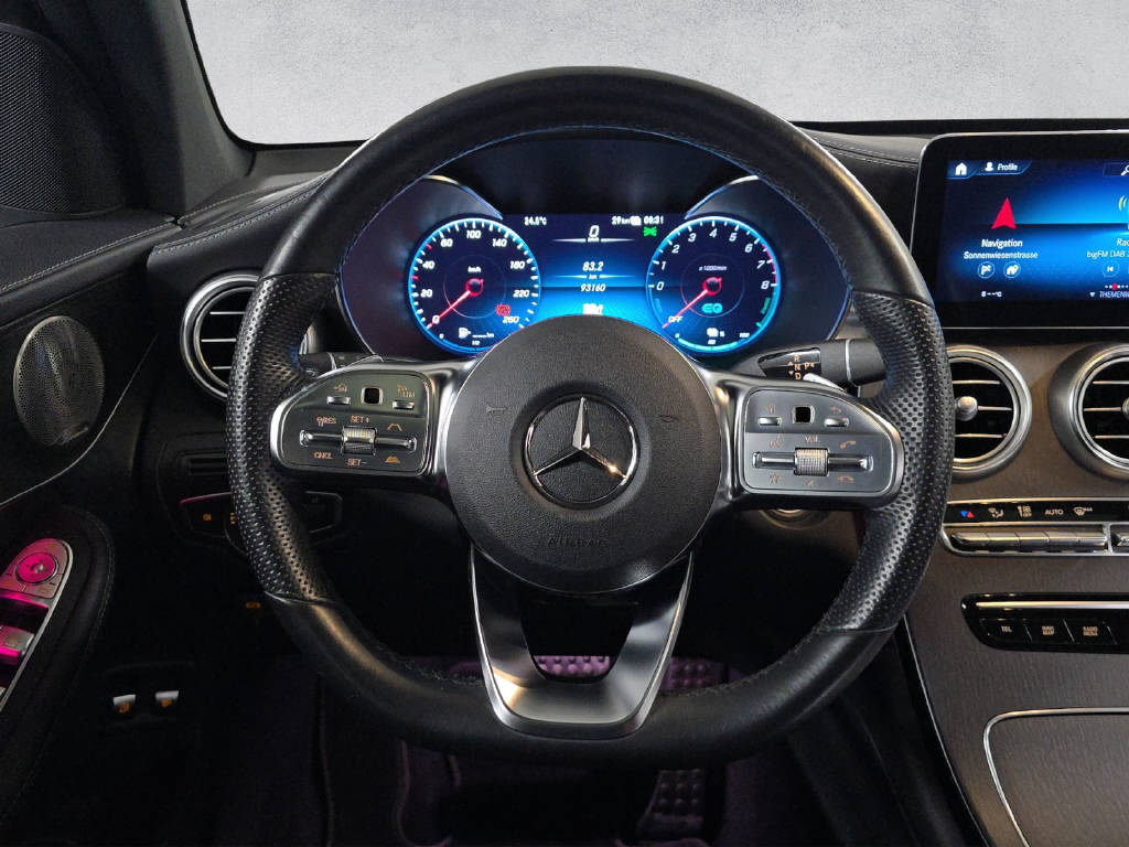 MERCEDES-BENZ GLC 300 e AMG Line 4Matic Coupé-image-11