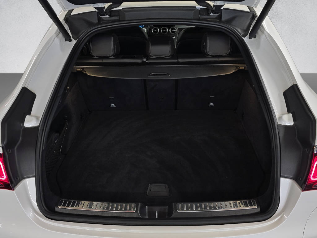 MERCEDES-BENZ GLC 300 e AMG Line 4Matic Coupé-image-7