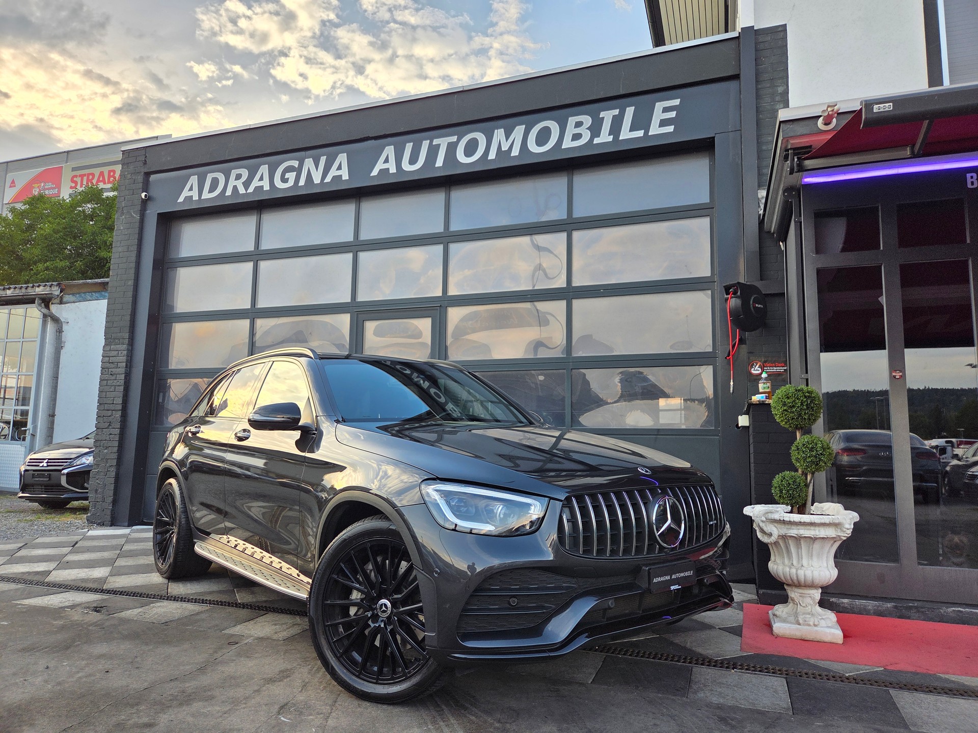 MERCEDES-BENZ GLC 400 d 4Matic AMG Line 9G-Tronic-showroom-element-2