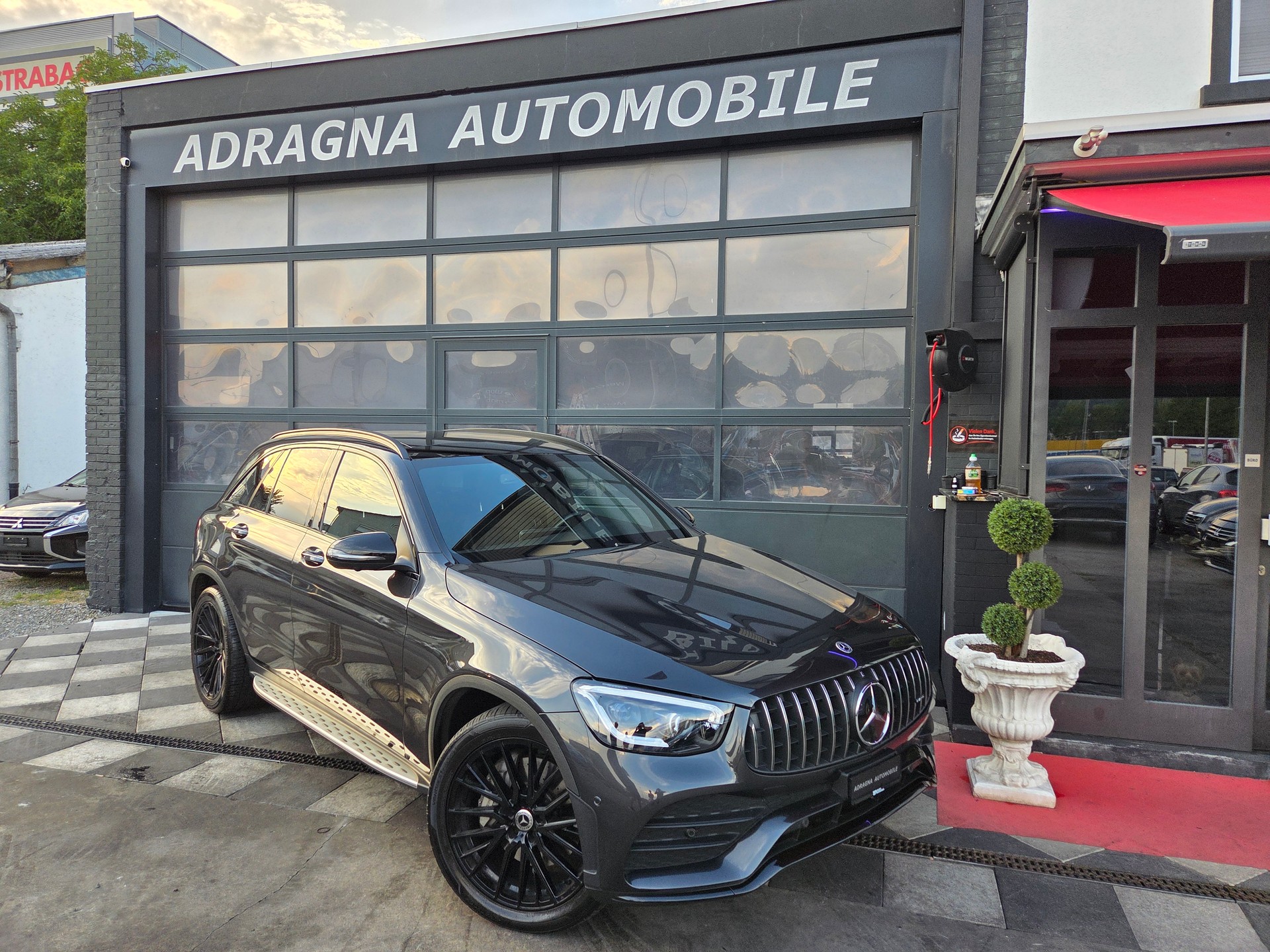 MERCEDES-BENZ GLC 400 d 4Matic AMG Line 9G-Tronic-showroom-element-1