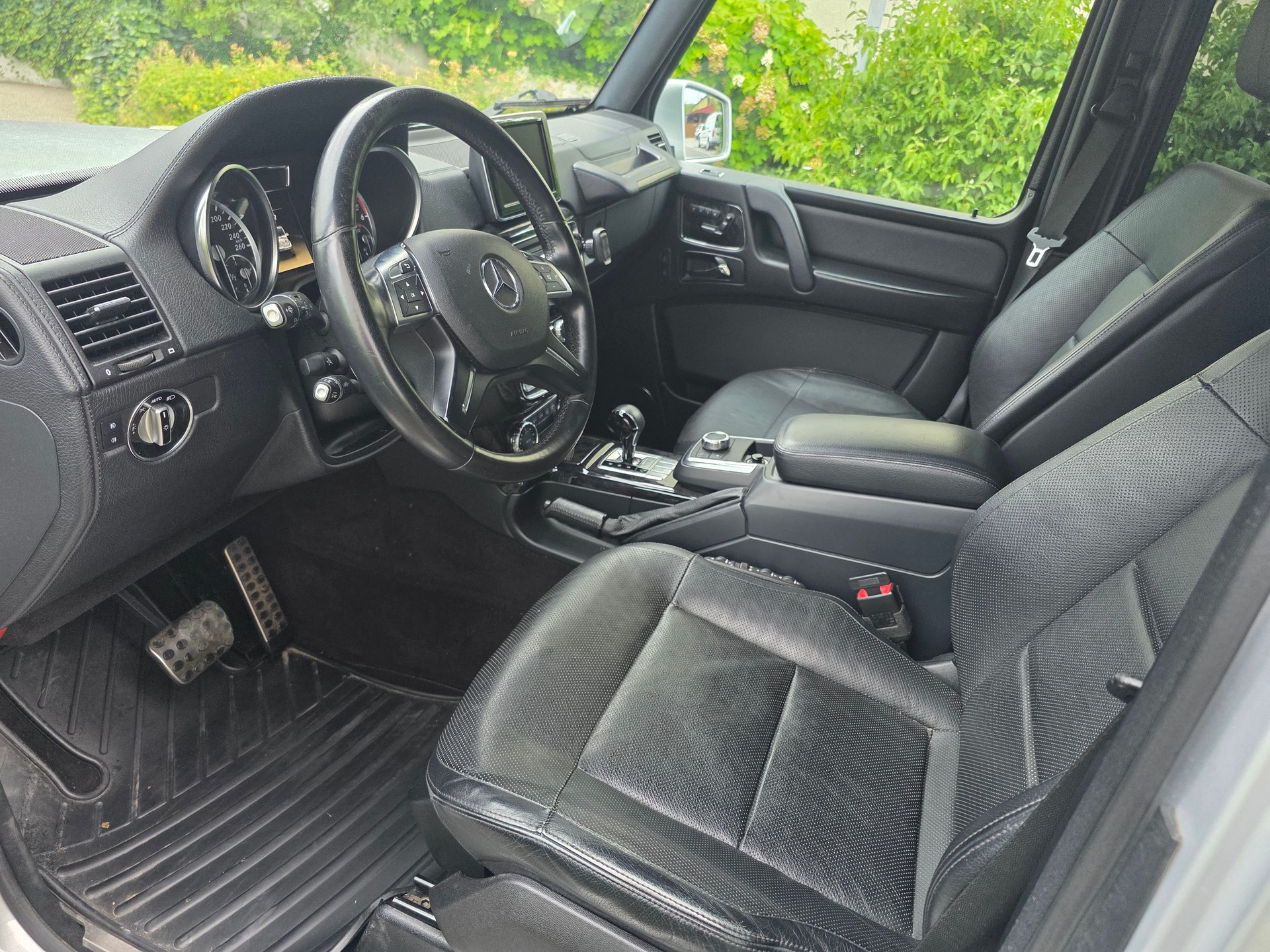 MERCEDES-BENZ G 350-image-8