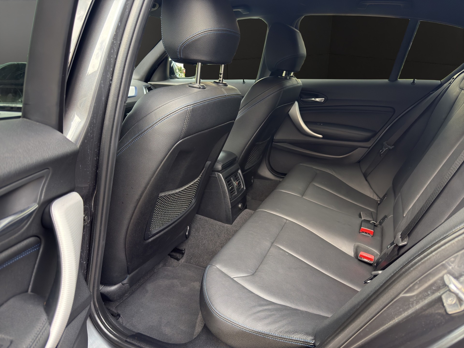 BMW BMW 125i Edition M Sport Steptronic-image-10