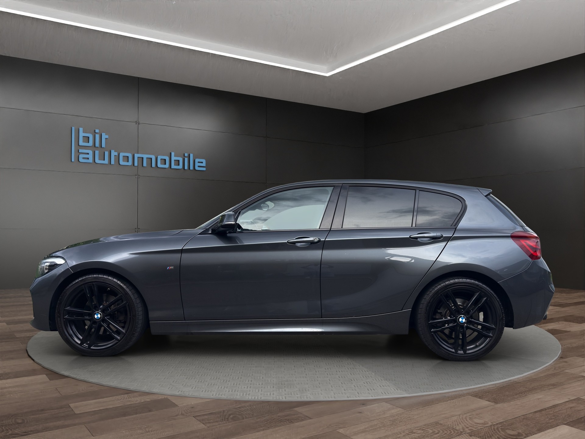 BMW BMW 125i Edition M Sport Steptronic-image-2