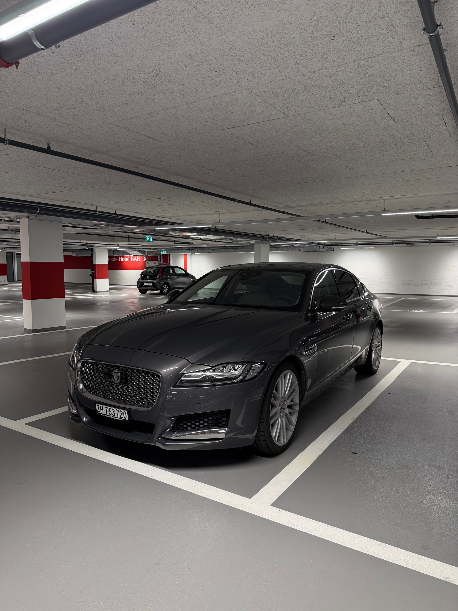 JAGUAR 3.0 V6 S/C Portfolio AWD
