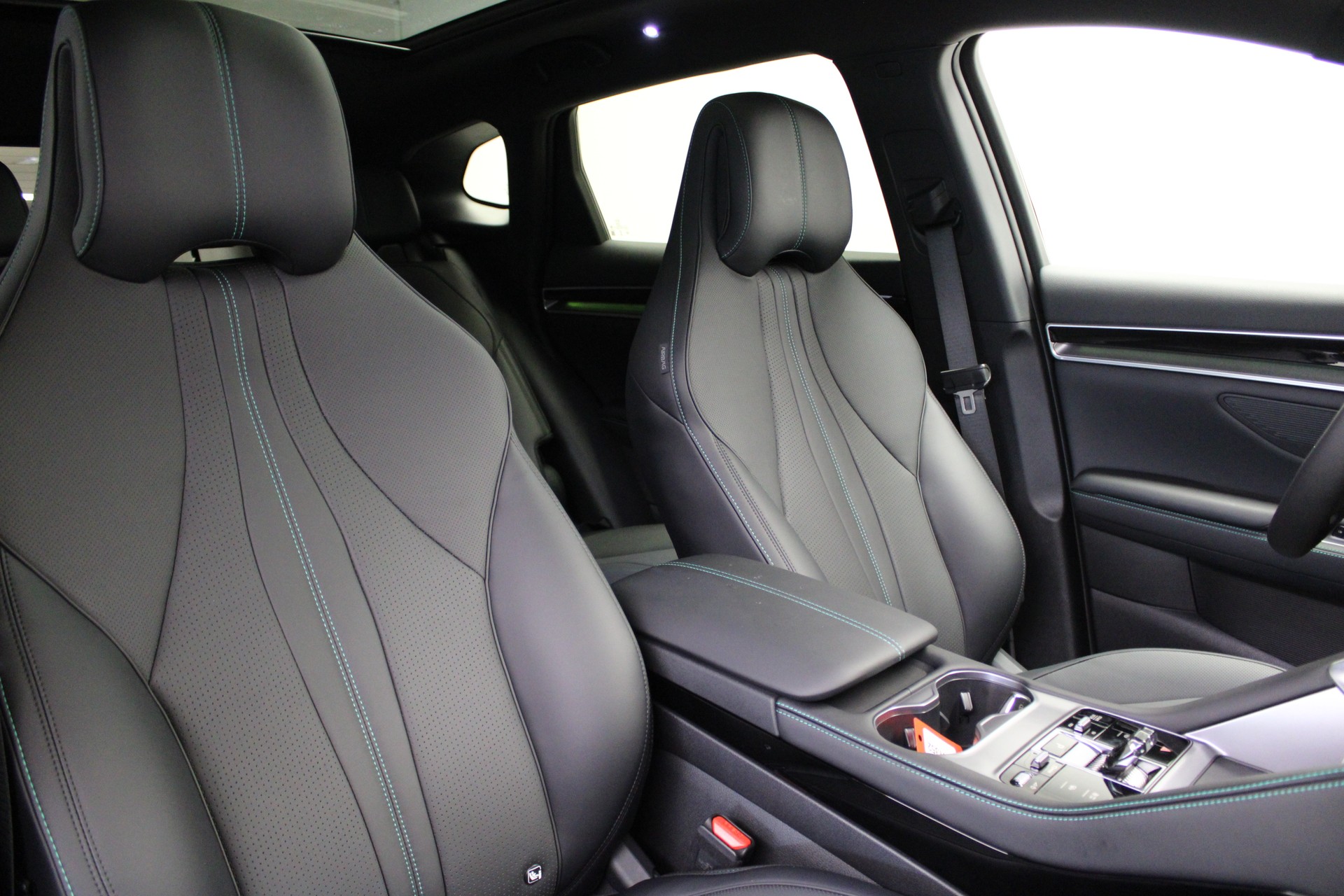 BYD Seal U DM-i Design AWD-image-7