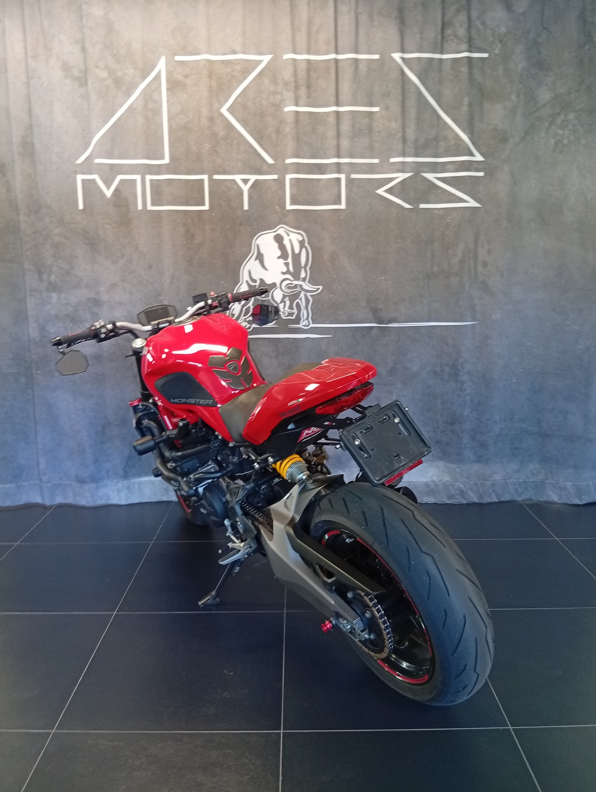DUCATI Monster 821-image-5
