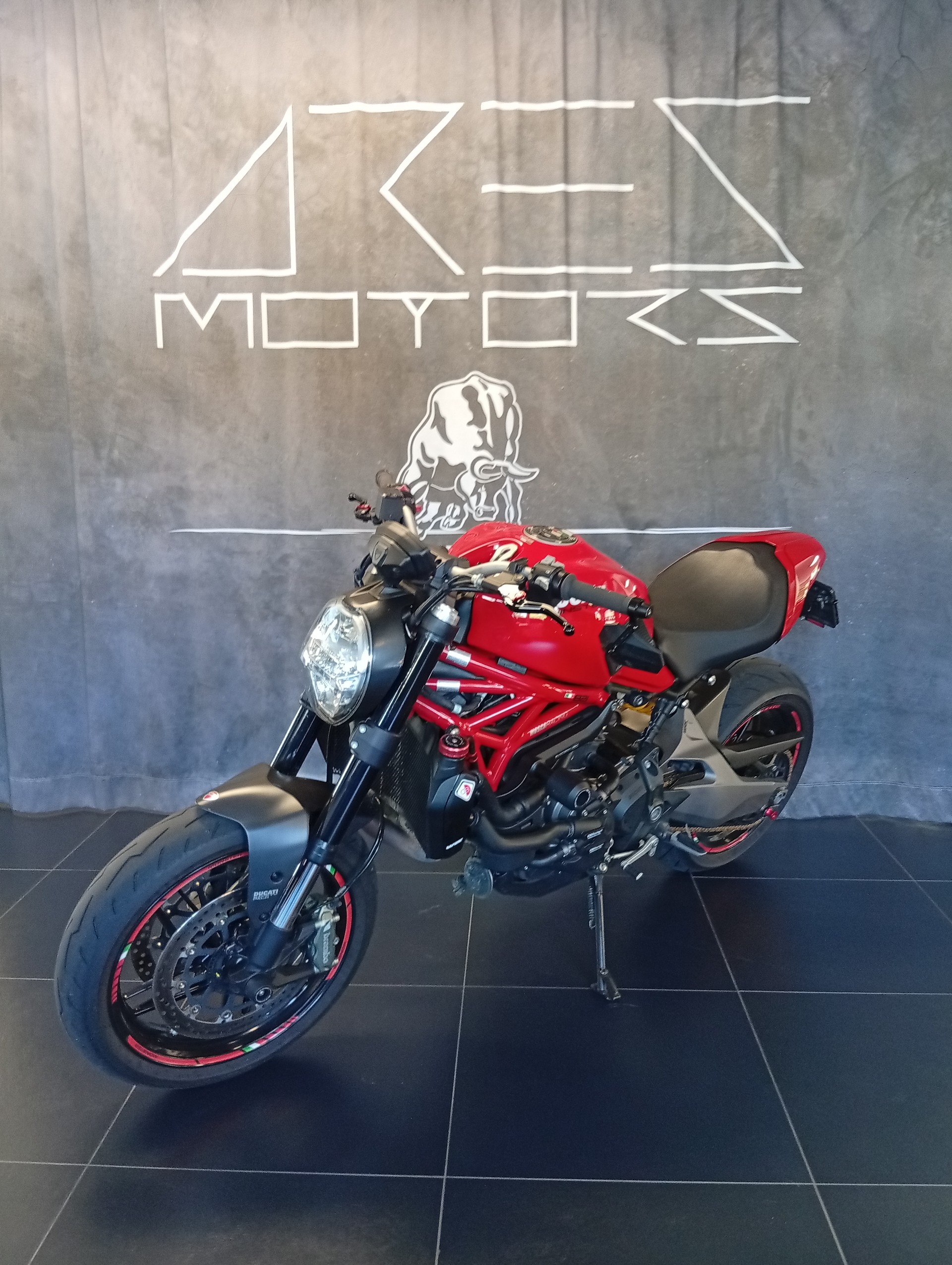 DUCATI Monster 821-image-3