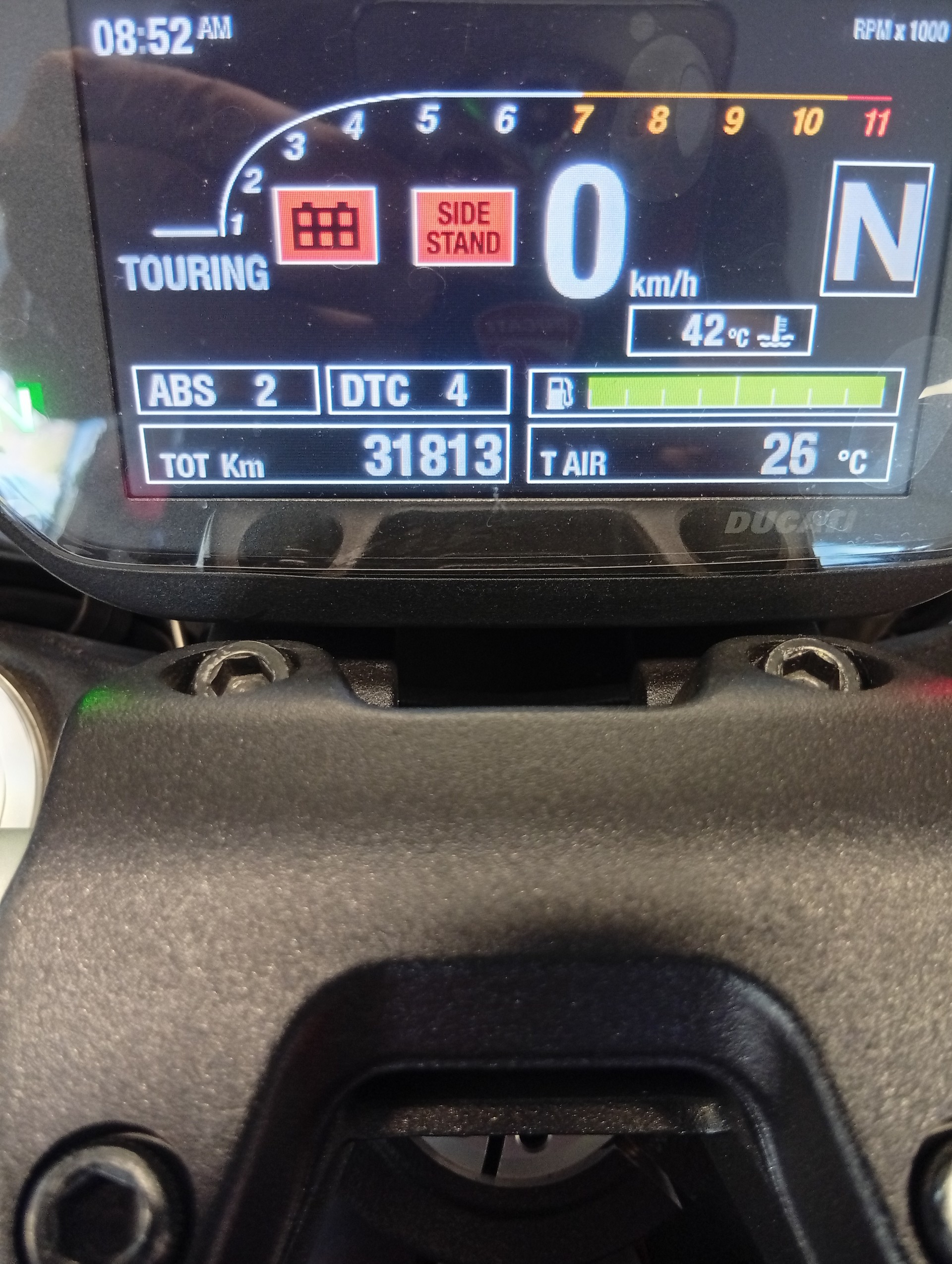 DUCATI Monster 821-image-7