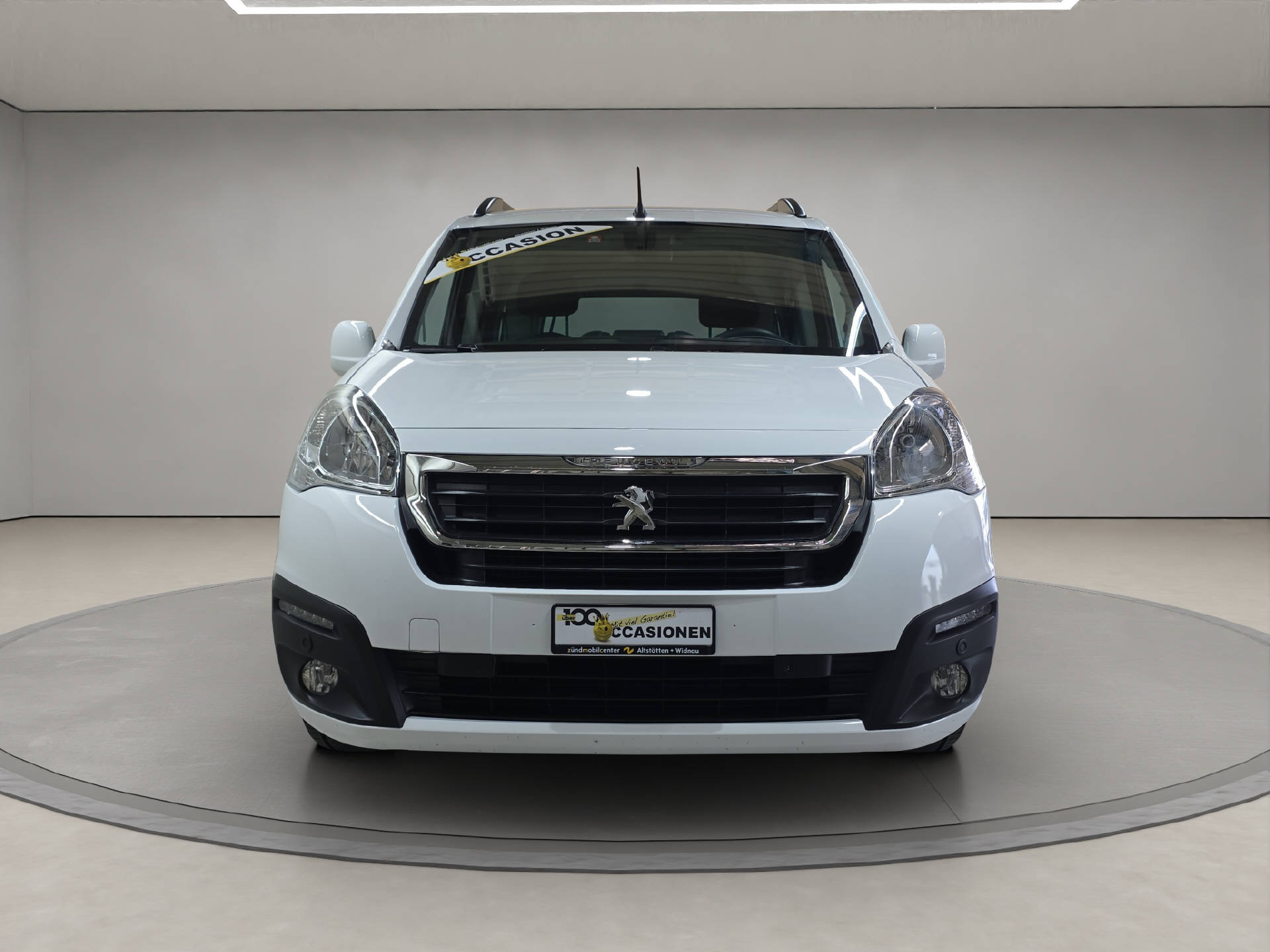 PEUGEOT Partner Tepee 1.2 PureTech Allure S/S-image-4