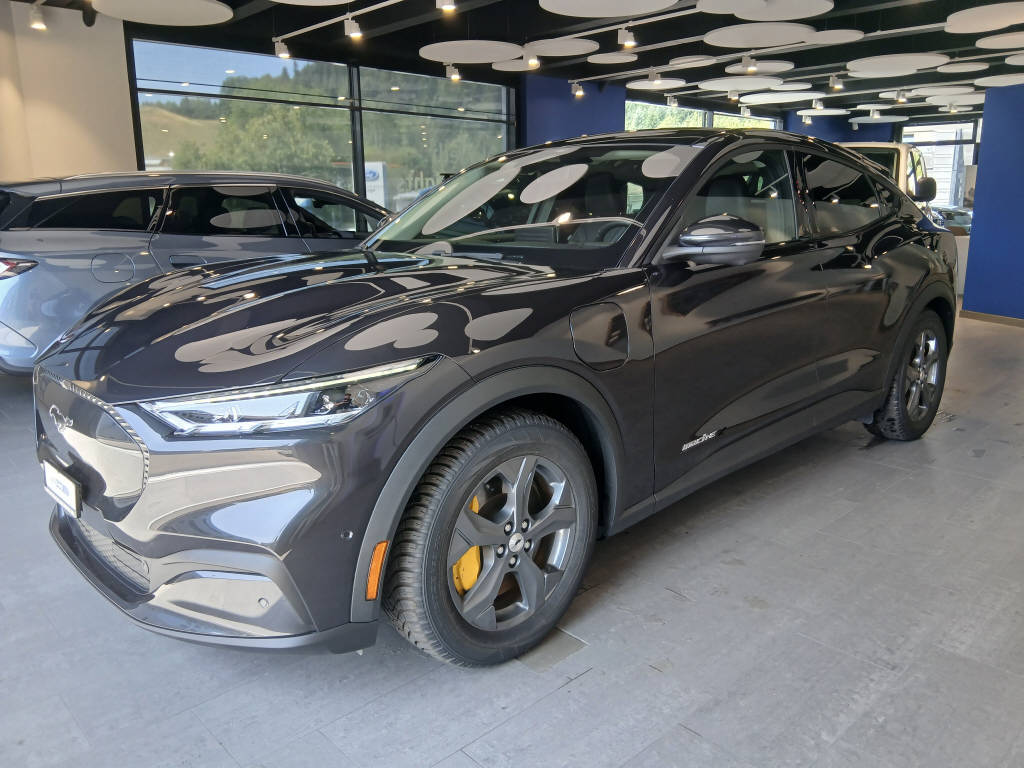 FORD Mustang Mach-E Extended-showroom-element-1