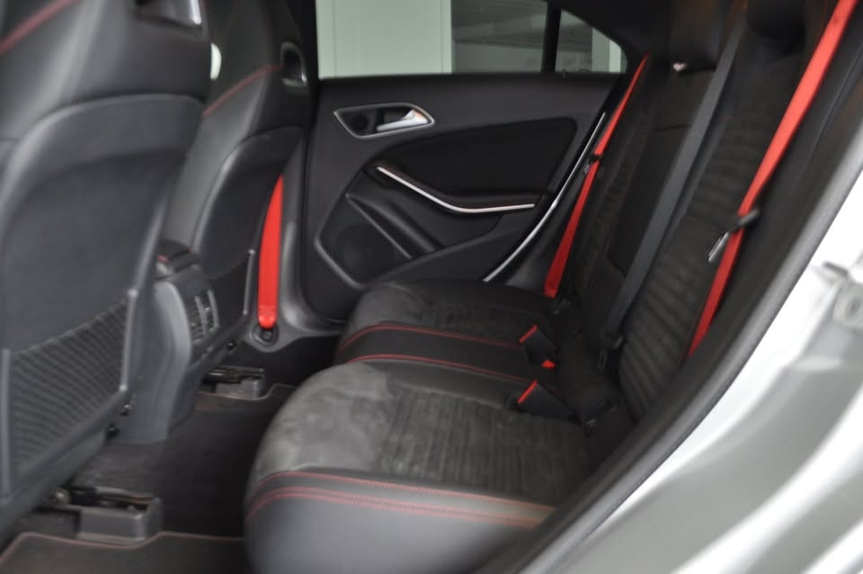MERCEDES-BENZ CLA 250 4Matic AMG-Line 7G-DCT-image-7
