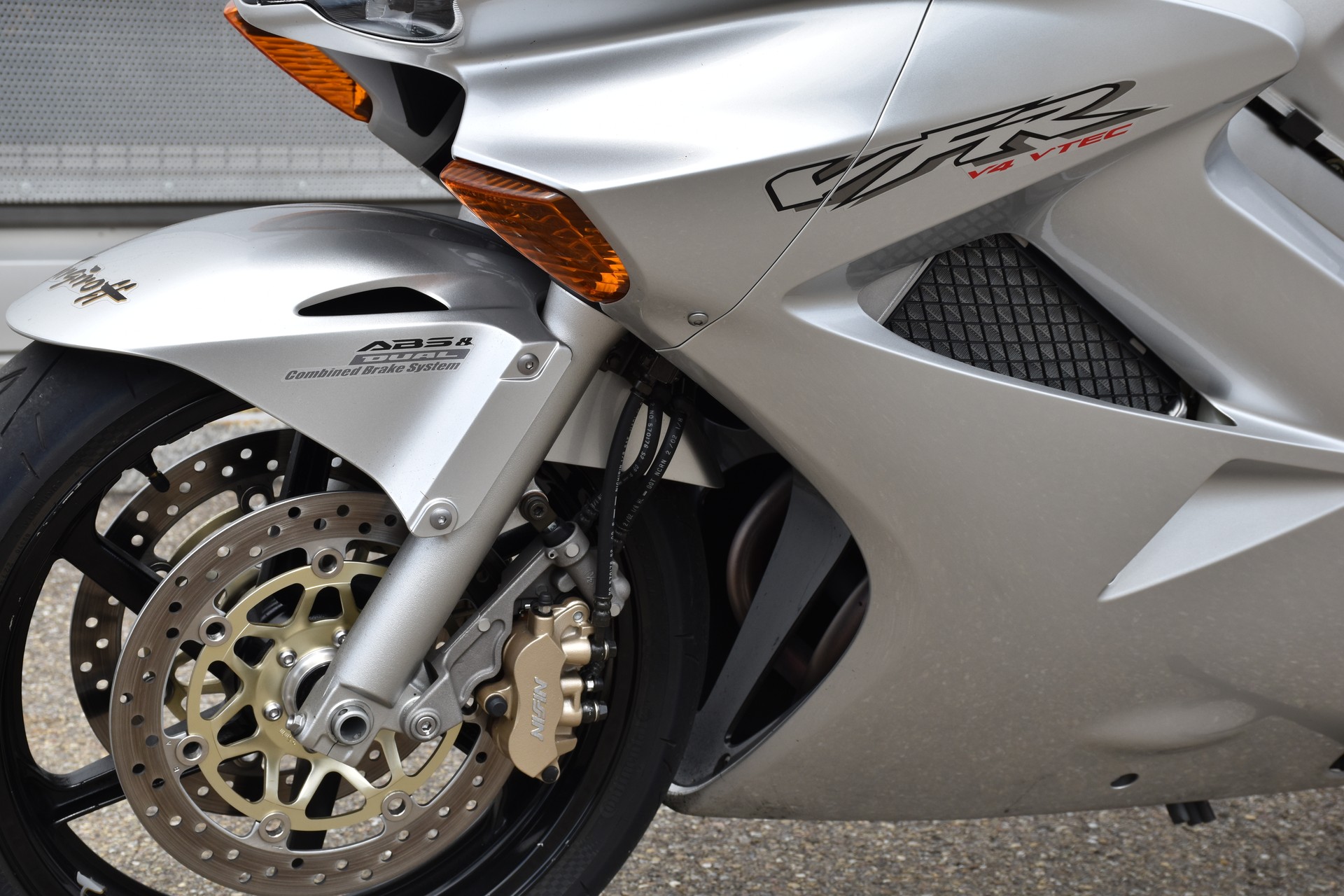 HONDA VFR 800 FI ABS-image-9