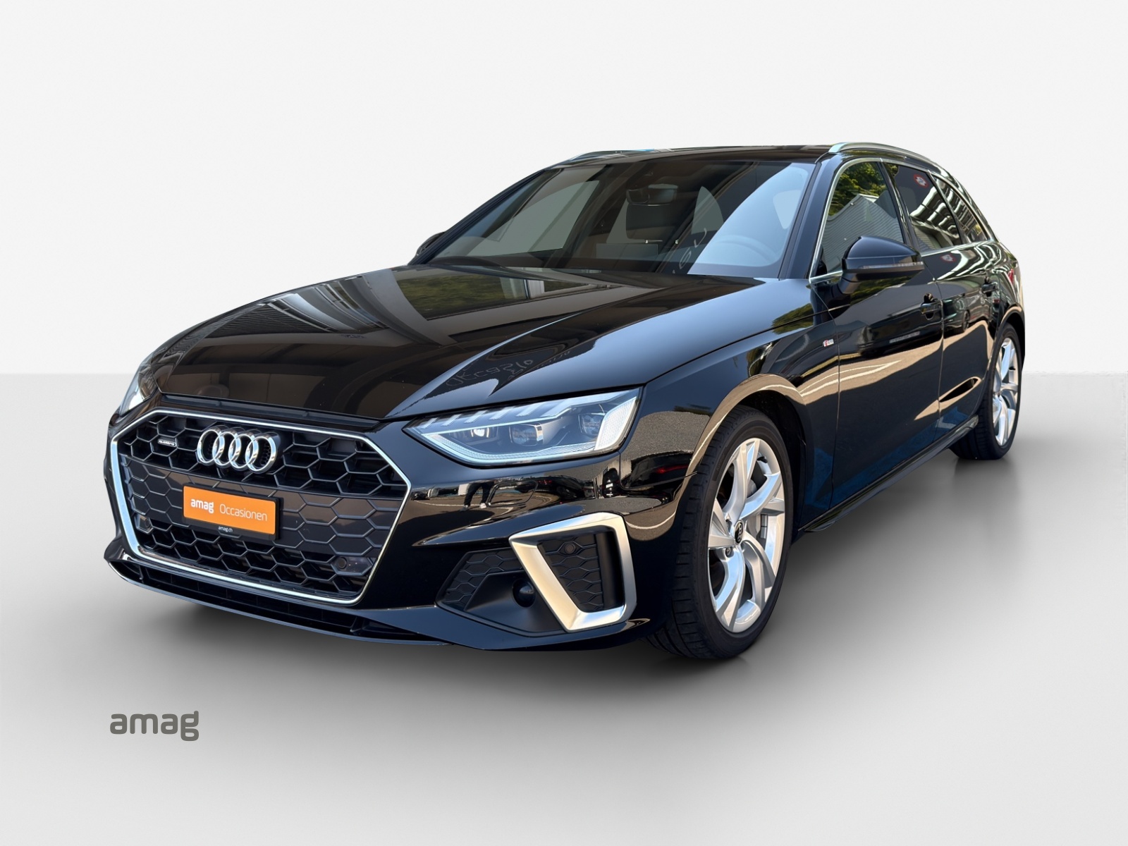 AUDI A4 Avant 40 TFSI S line S-tronic quattro