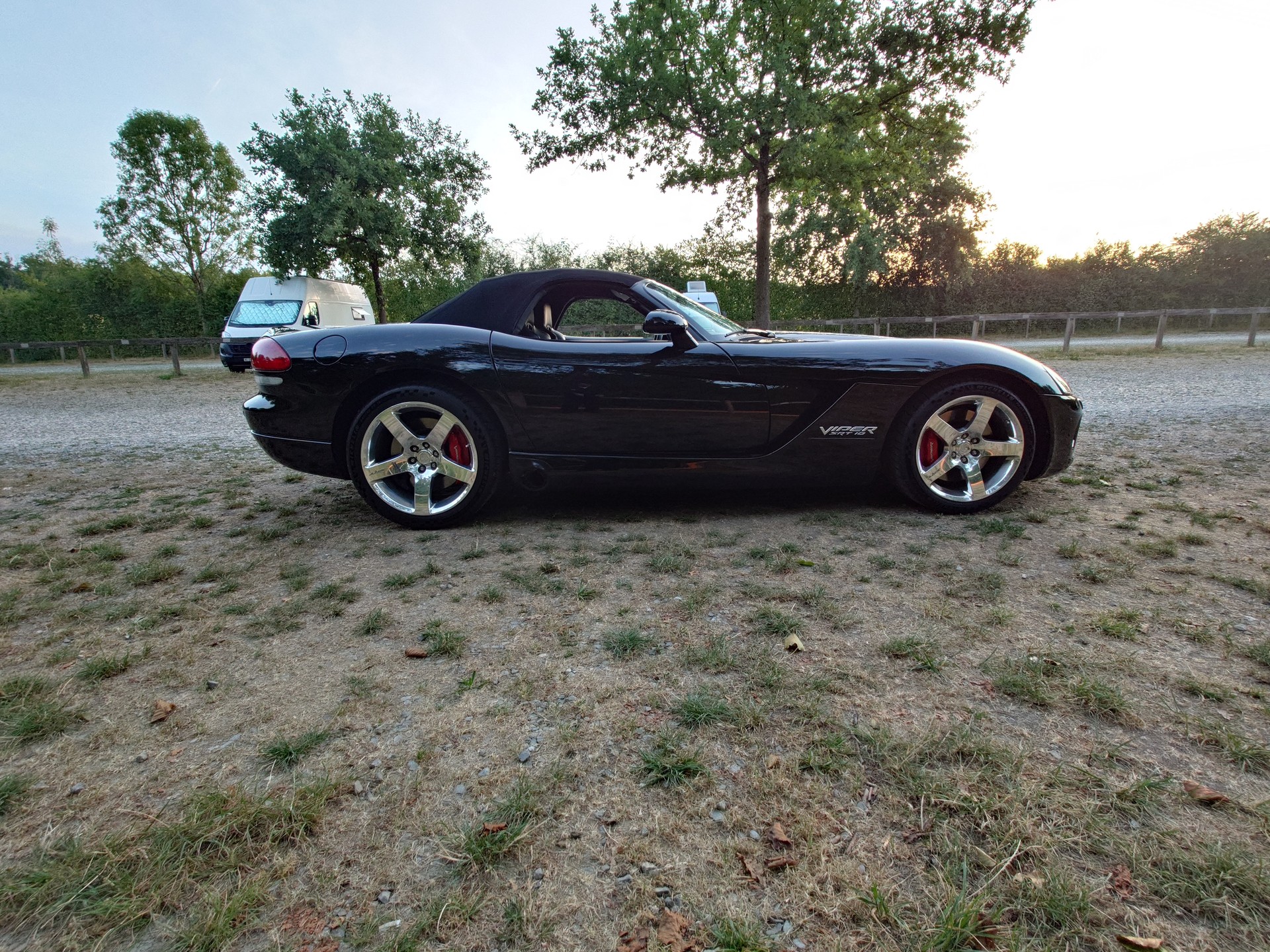DODGE Viper SRT-10-image-4