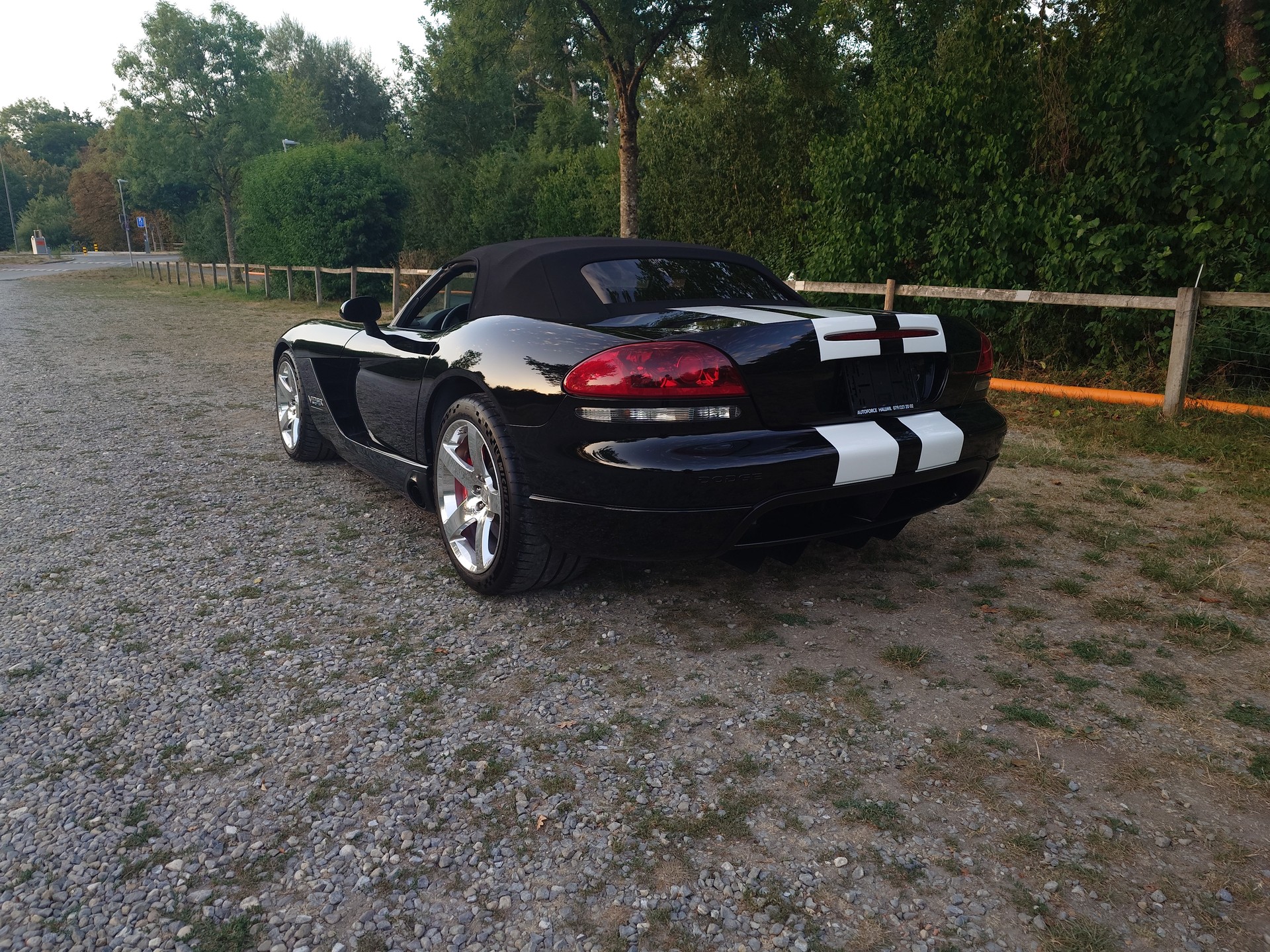 DODGE Viper SRT-10-image-7
